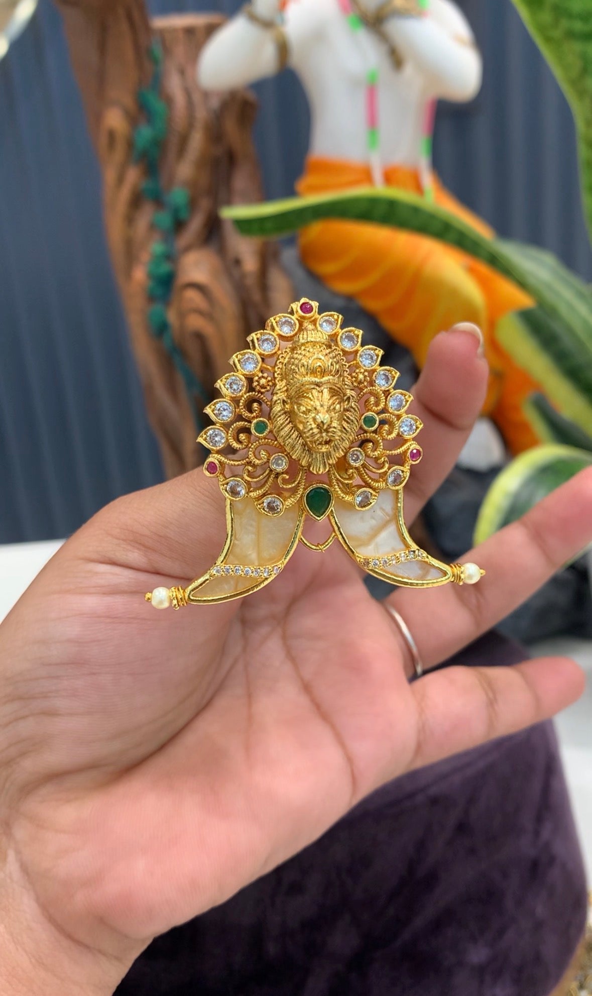 Beautiful narasimha swami tiger nail pendant with backhook