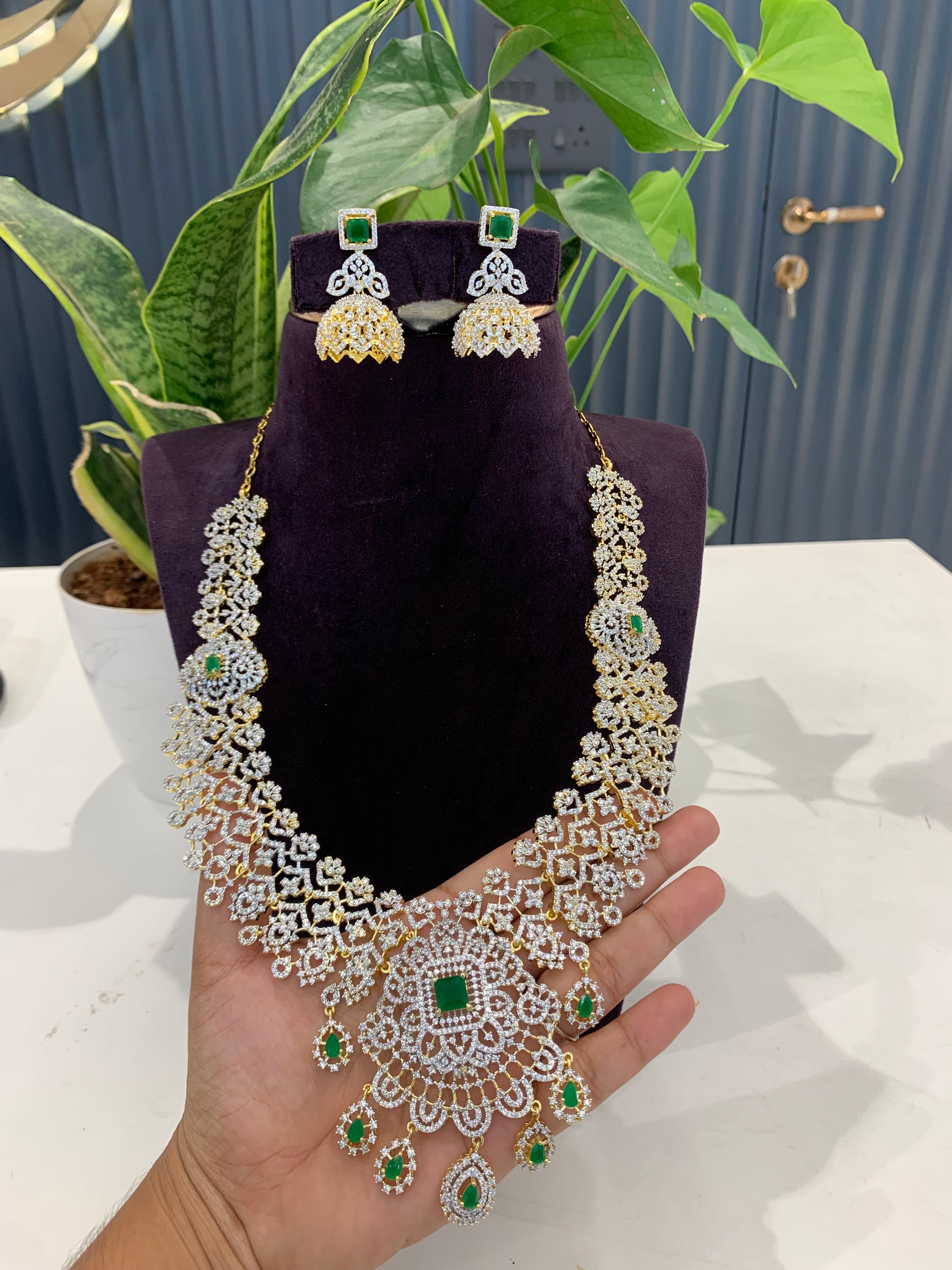 Beautiful GJ green stone mini haram