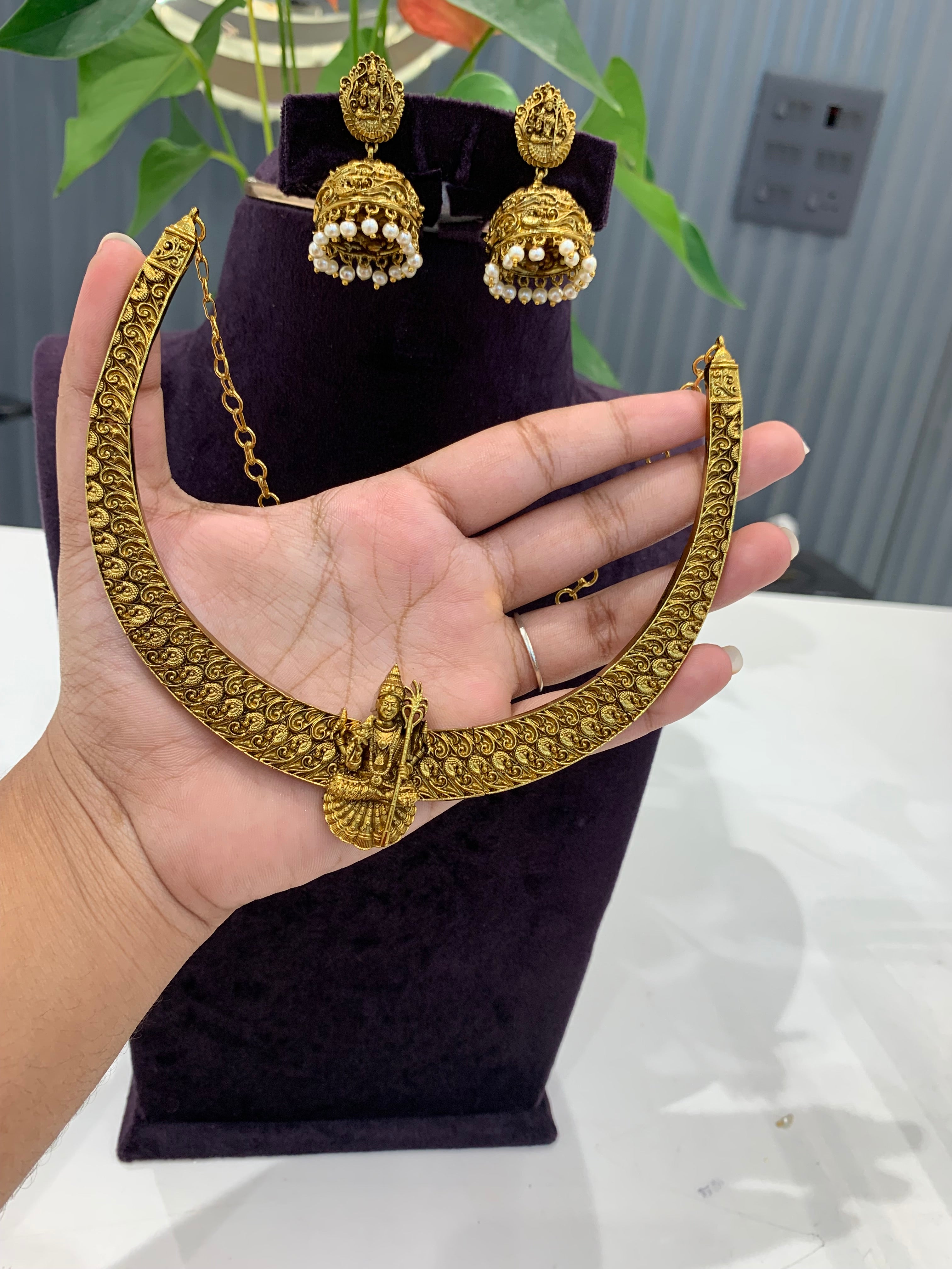 Beautiful kanti necklace