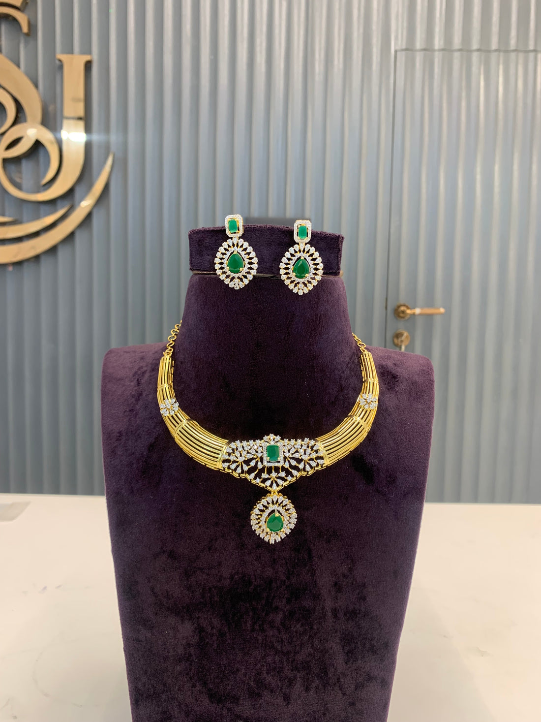 Beautiful Kanti necklace GJ polish