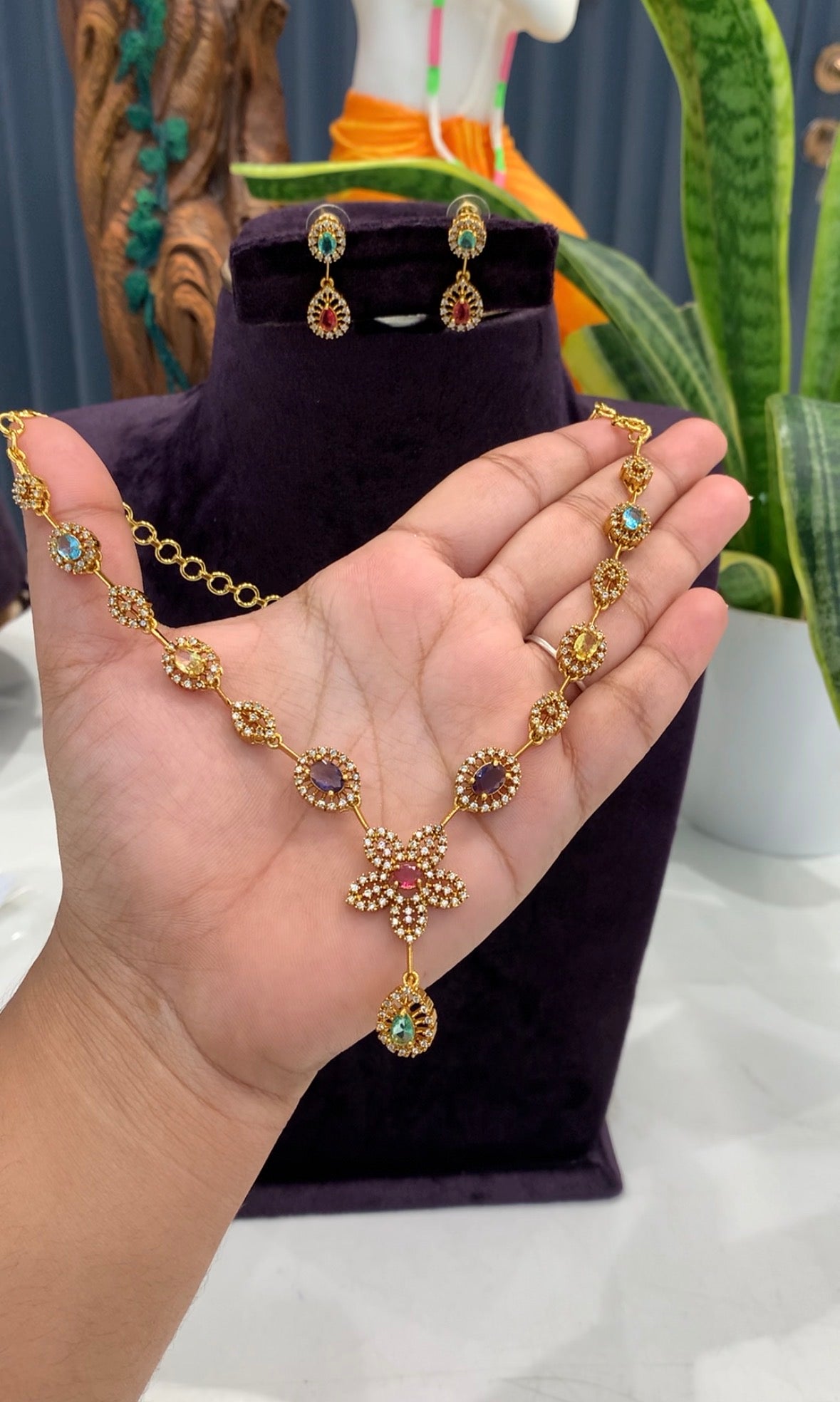Beautiful navarathana style simple party wear necklace