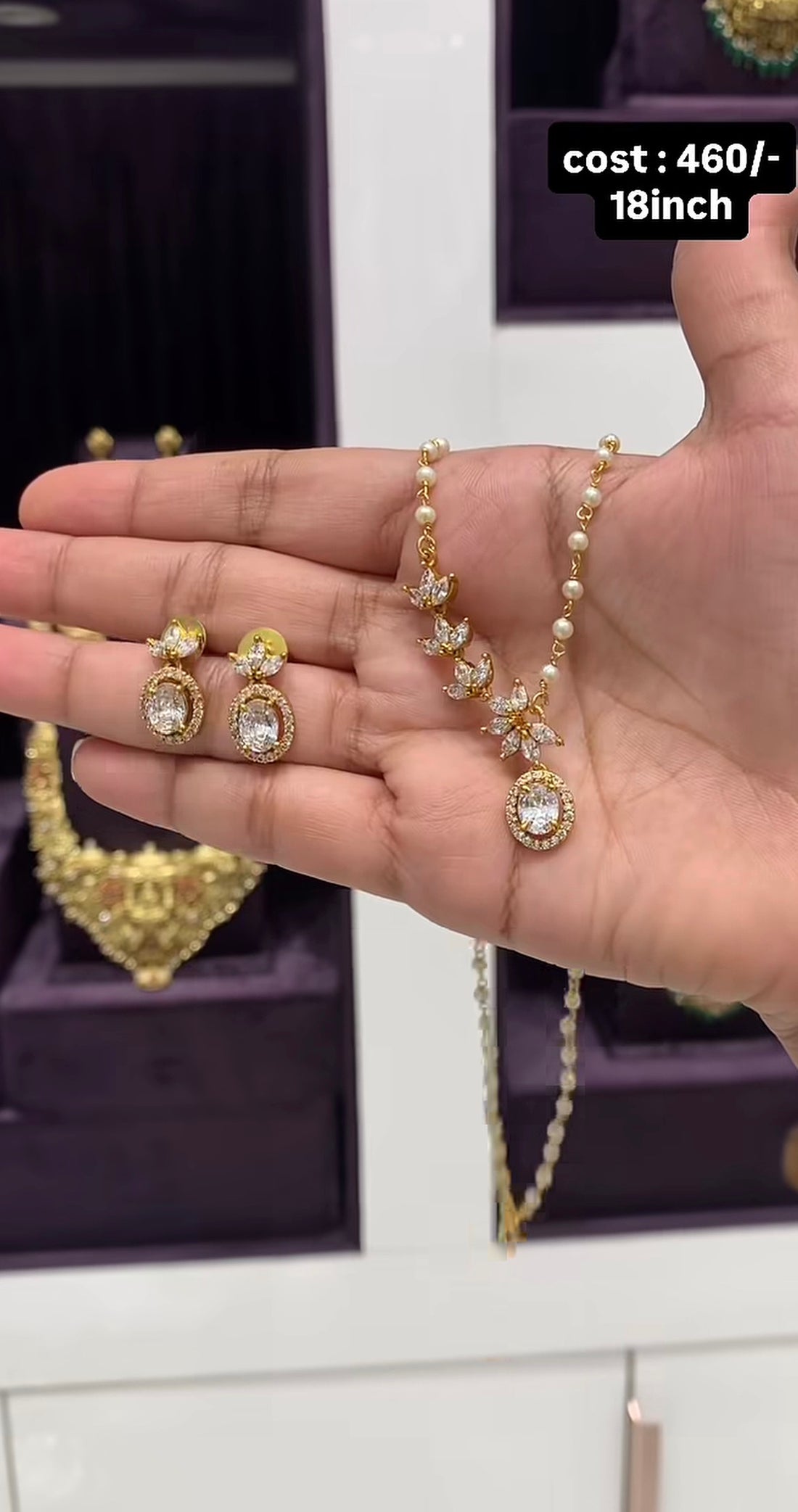 Beautiful pendent set with 18 inches