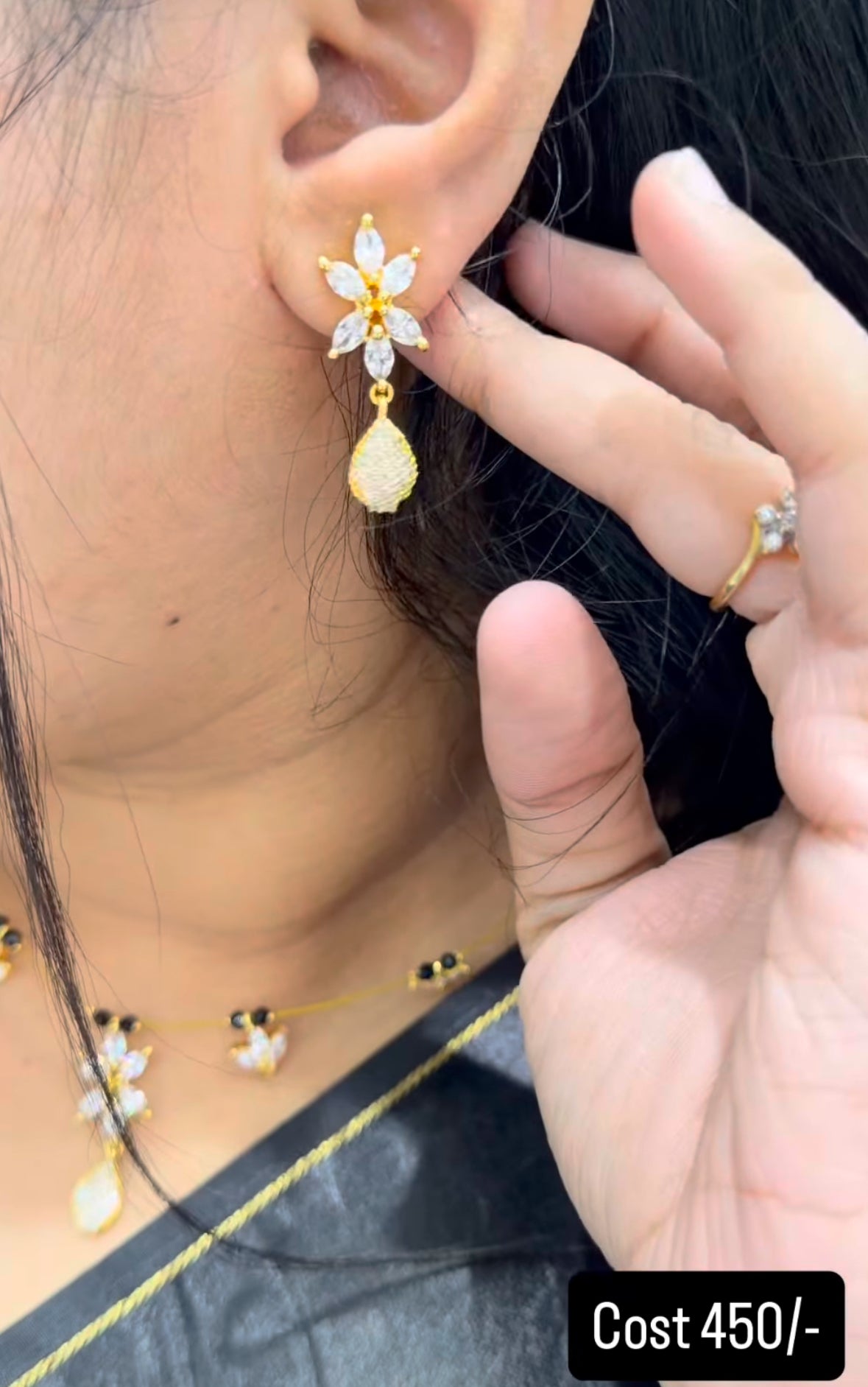 Beautiful stylish invisible chain set