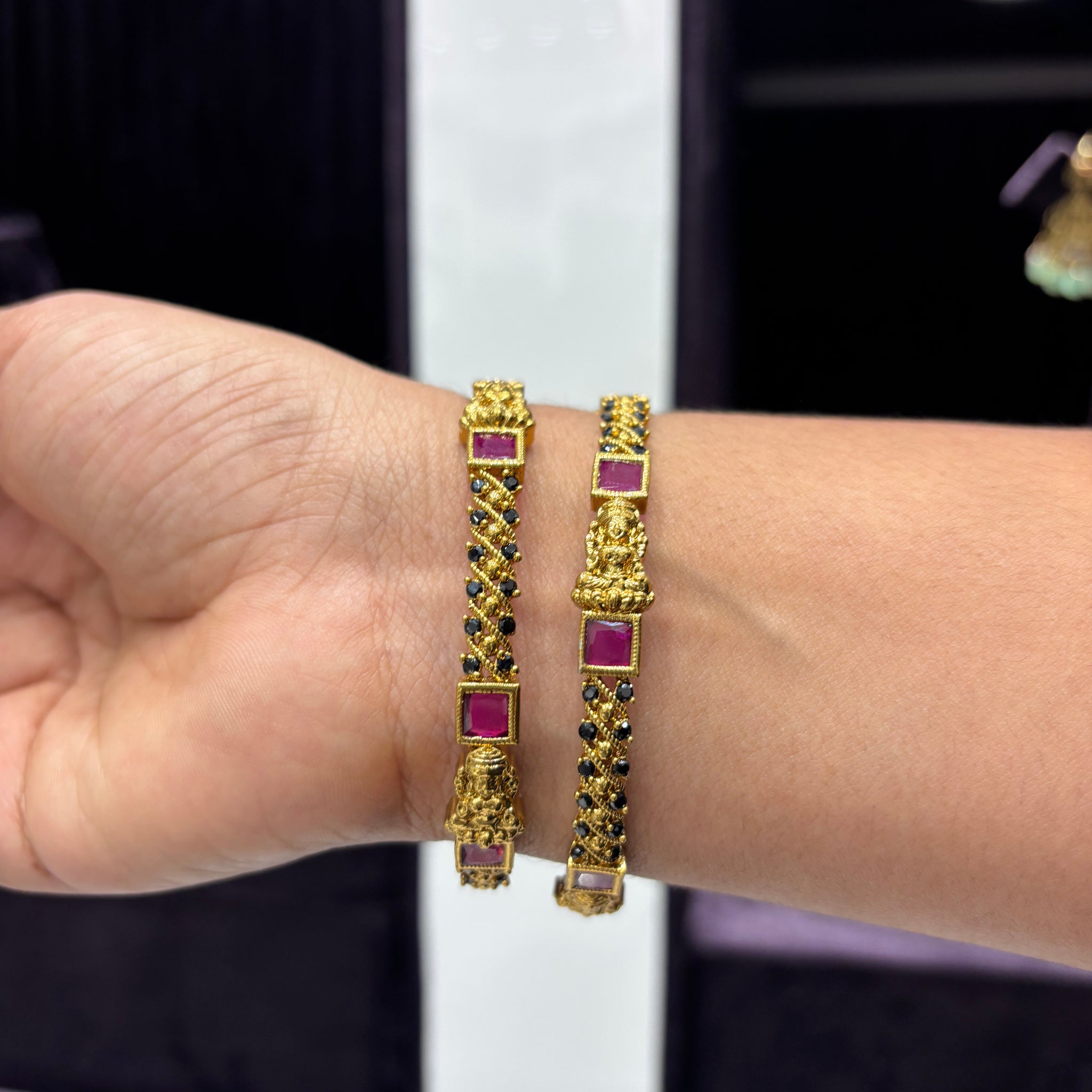 Nakshi Black Stone Bangles