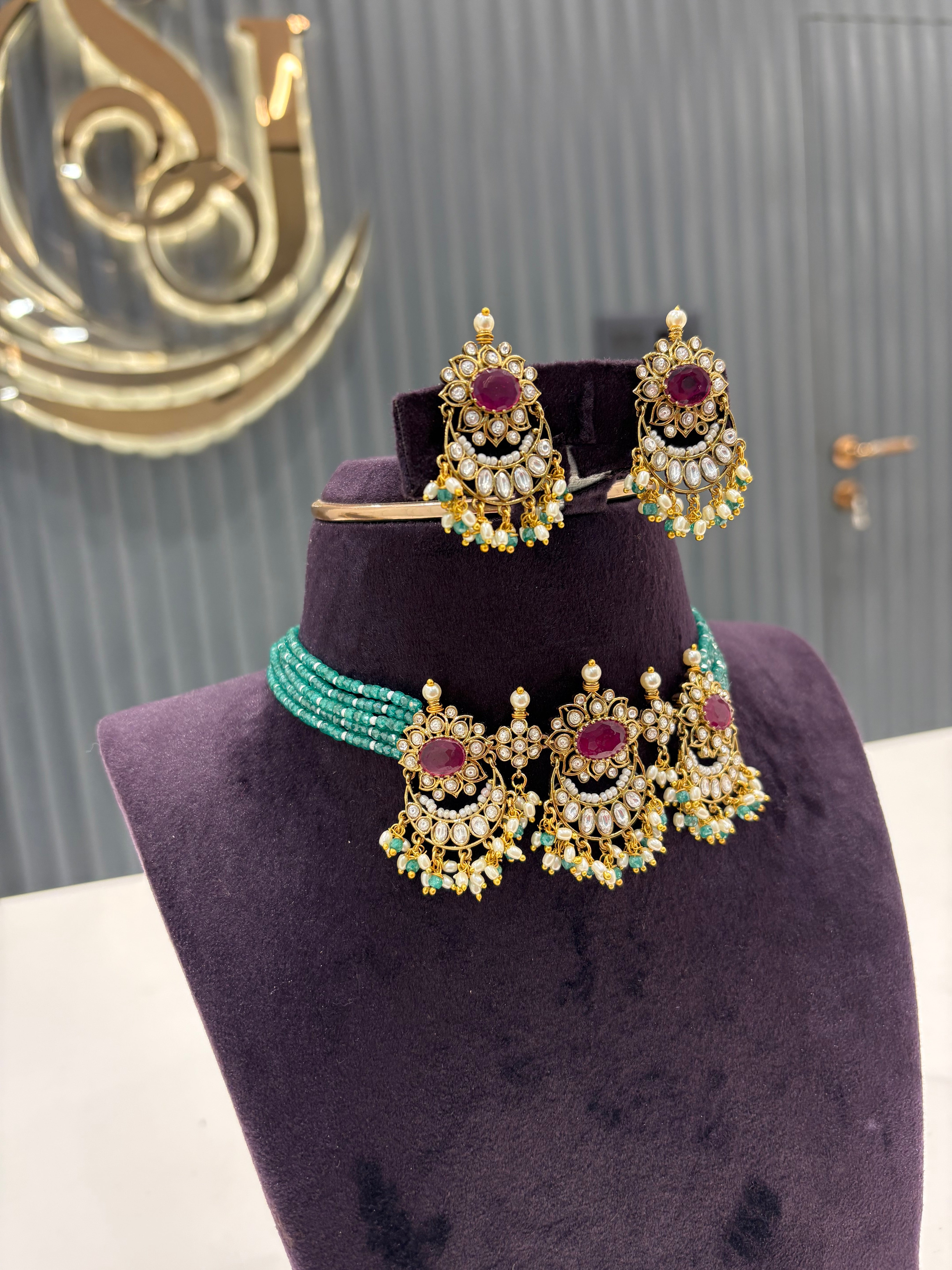 Beautiful customised beads set (chocker)