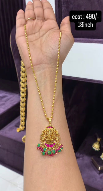 Beautiful customised jadav locket with goldbolls chain 18inchs