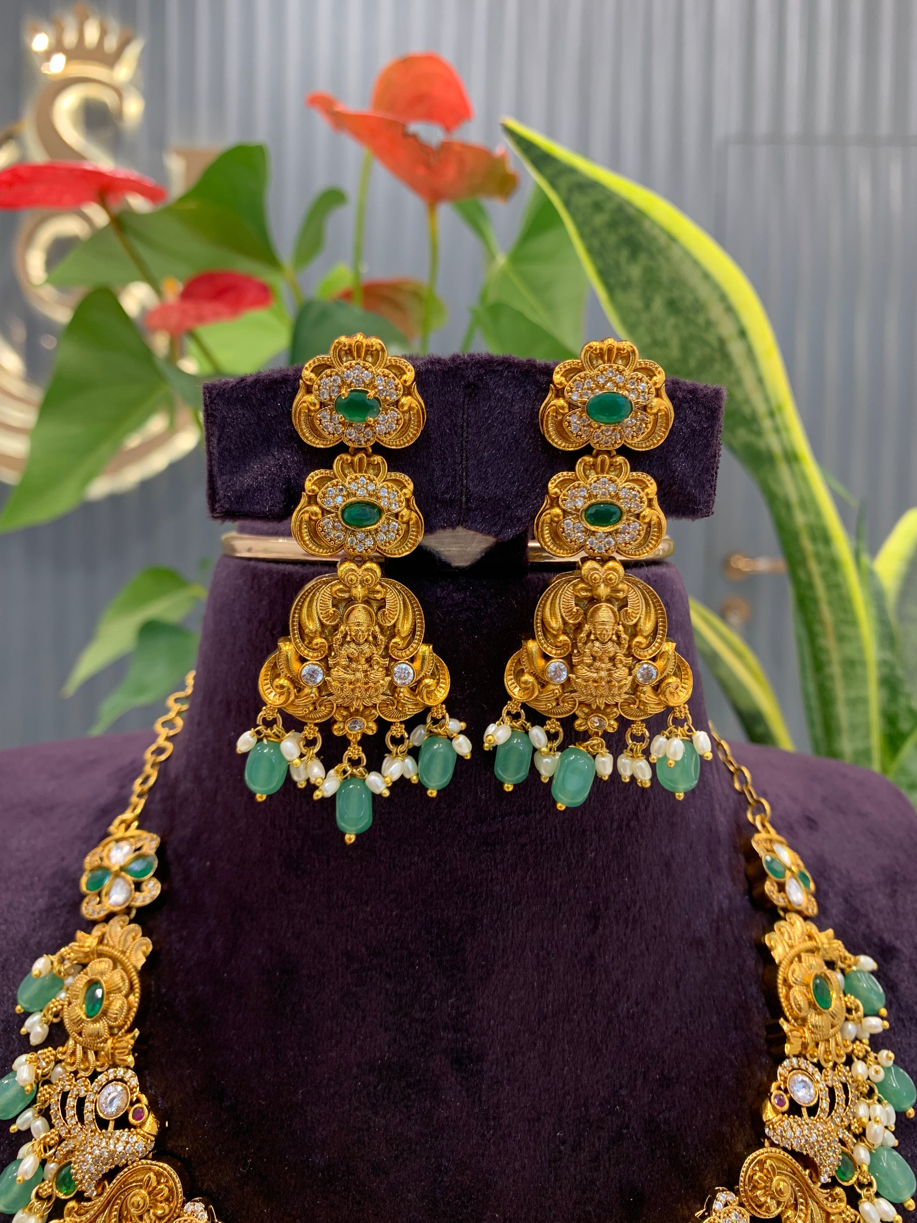 Beautiful nakshi necklace
