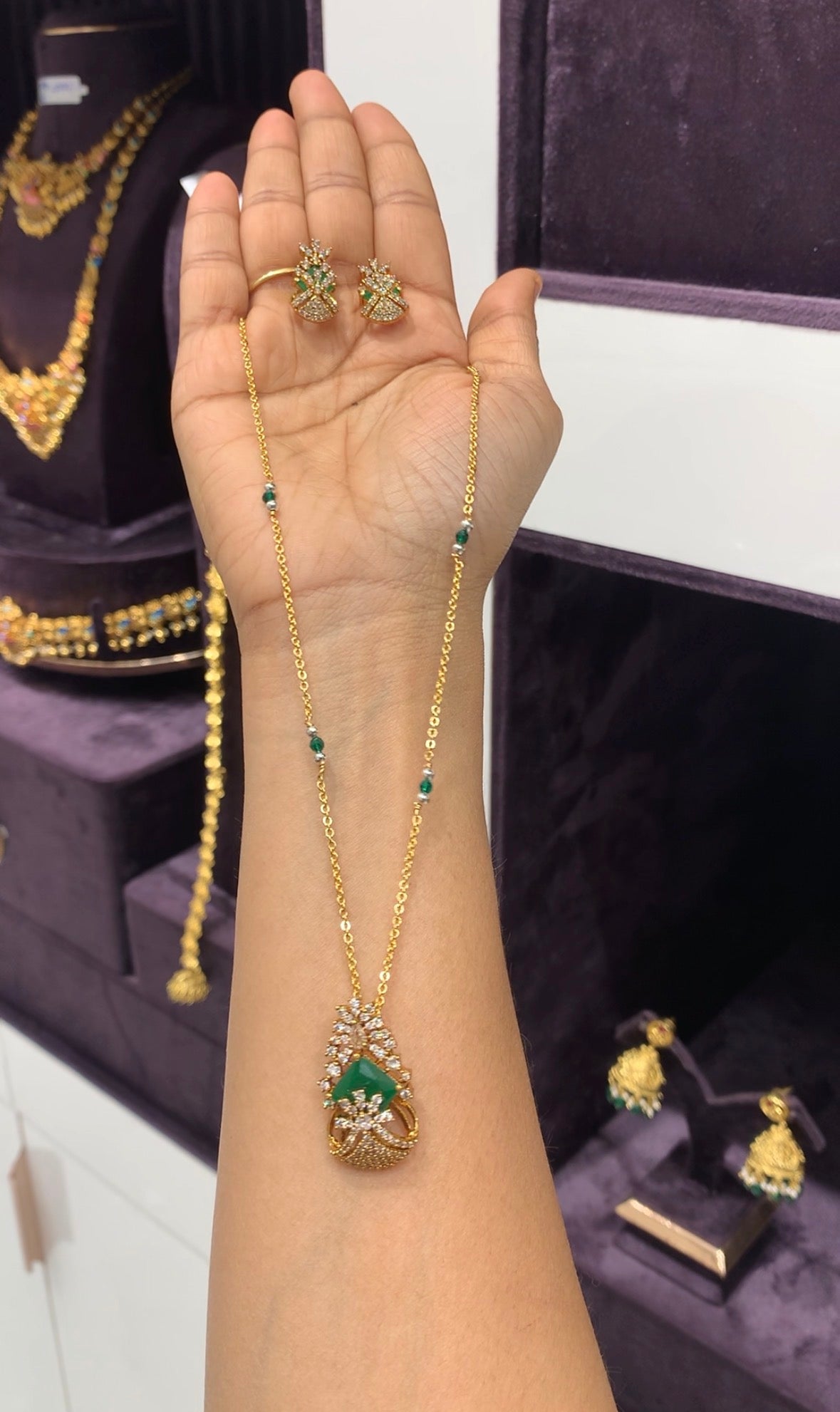 Beautiful Pendant Chain
