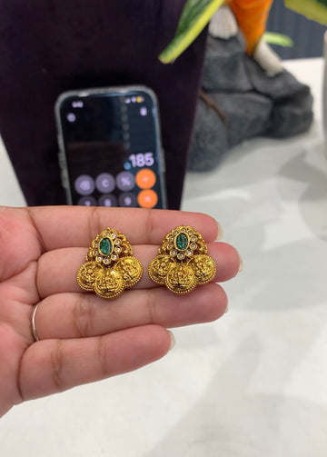Beautiful kasula studs @ashadam offer