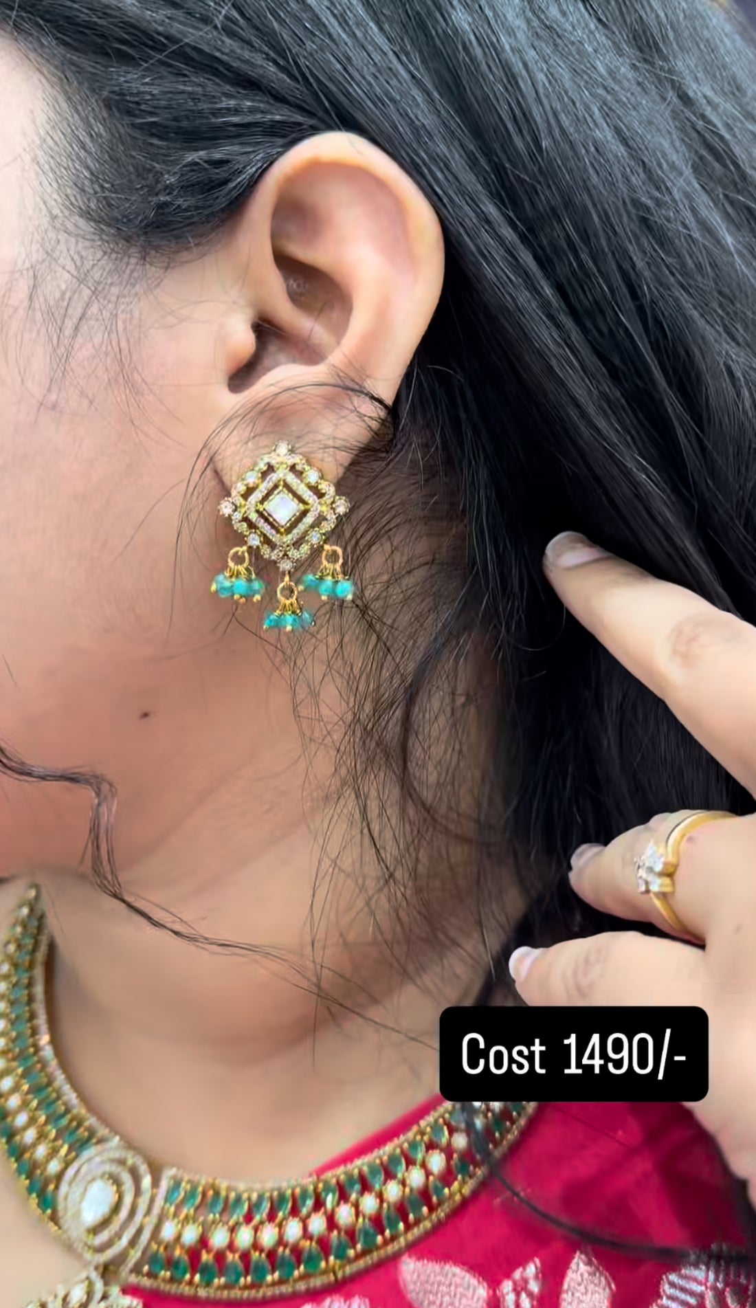 Beautiful green stone kanti necklace