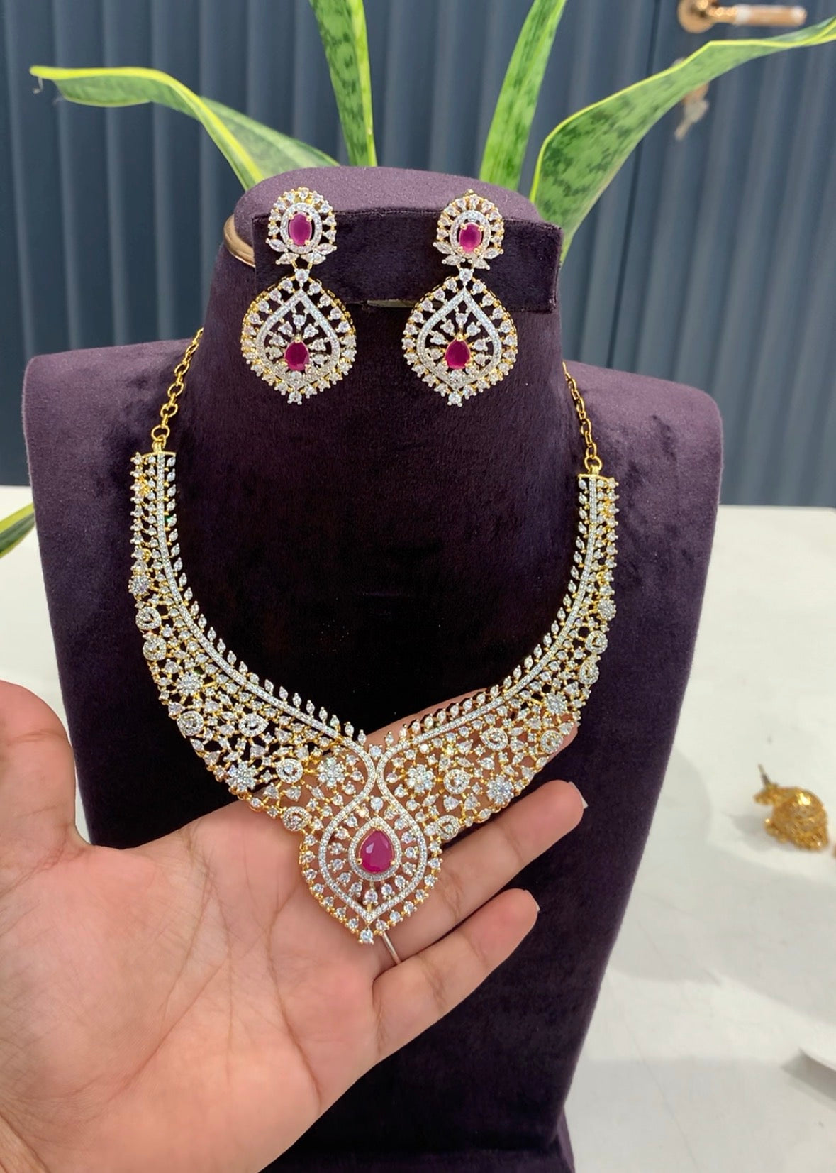 Beautiful Chocker