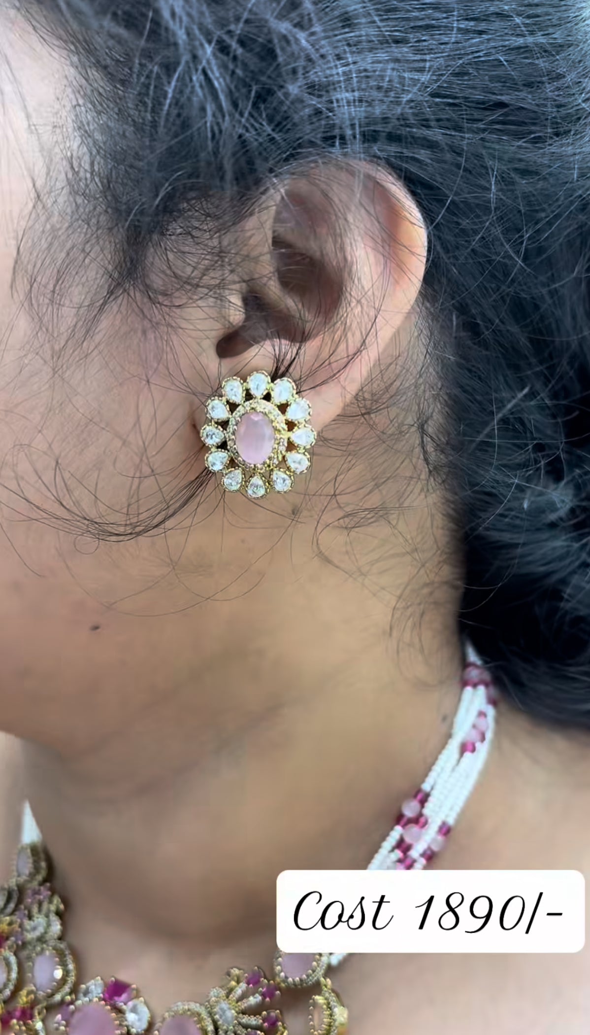 Beautiful pearls set