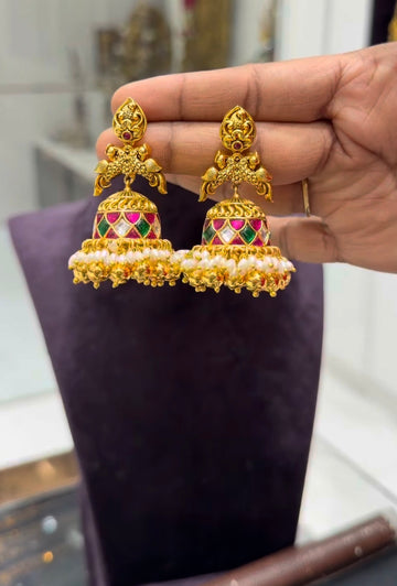 Beautiful Jadav kundhan  jumkies