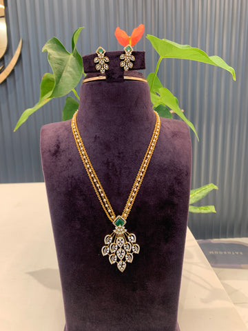 Beautiful locket set with chain and pearl chain