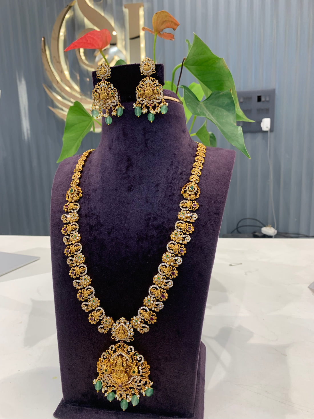 Beautiful nakshi long haram