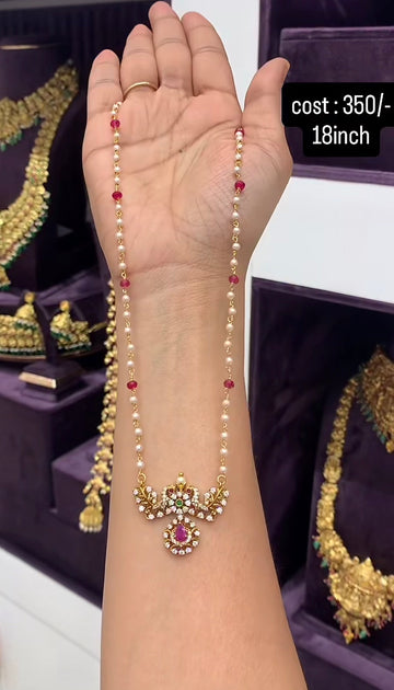 Beautiful pearls customised chain
