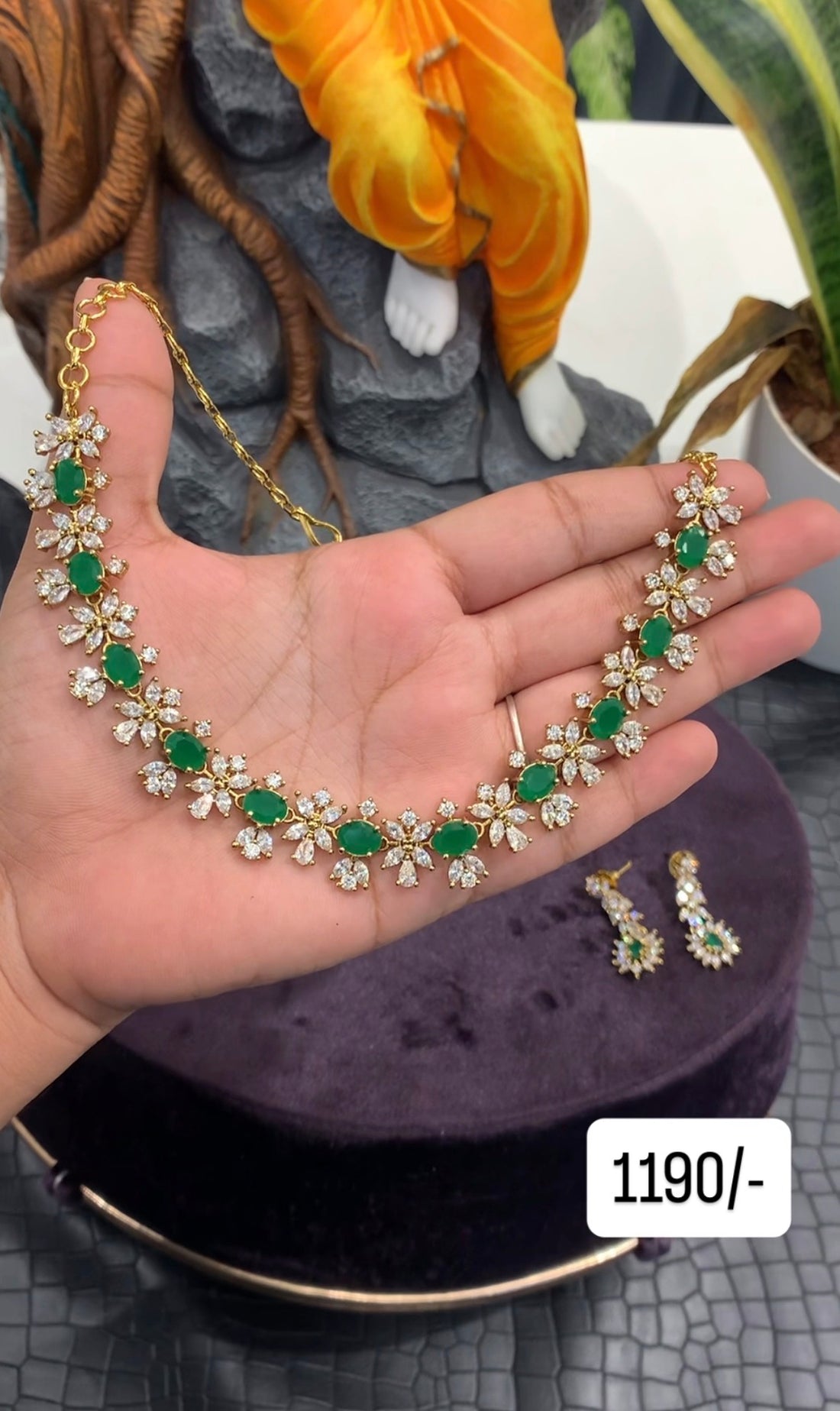 Beautiful simple necklace