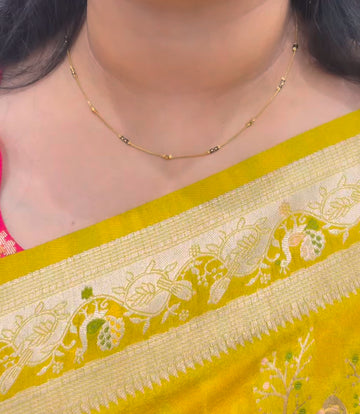 Beautiful simple italic chain