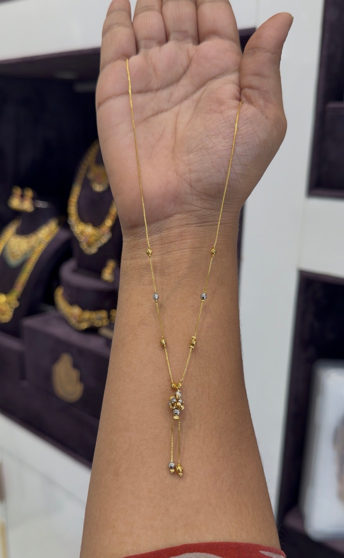 Beautiful simple & stylish fancy chain 18inchs