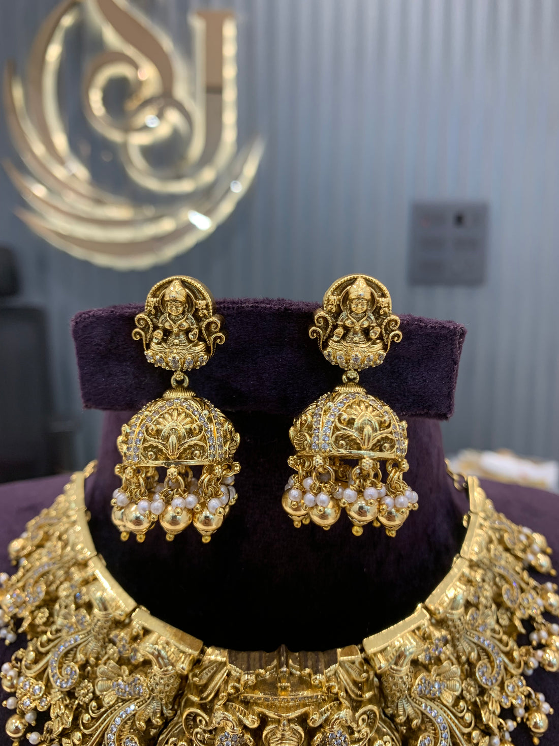 Beautiful 3D chocker