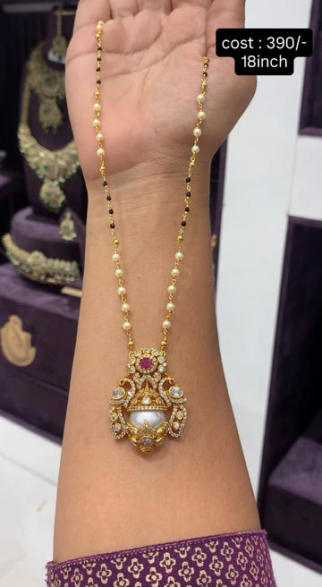 Beautiful Locket with Stylish Chain