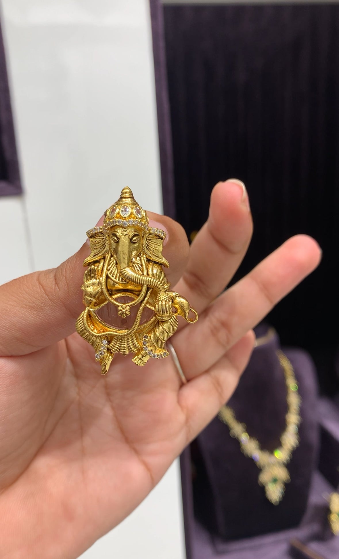 Beautiful ganesh locket with back hook