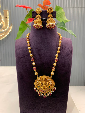 Beautiful 3D Locket set with Hand Made Beads Chain