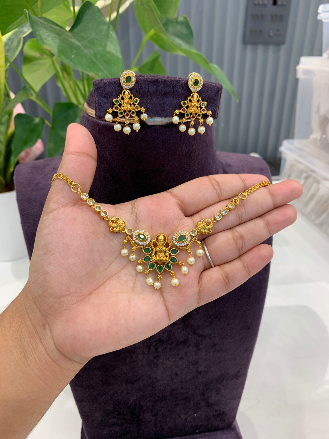 Beautiful simple green stone lakshmi devi necklace