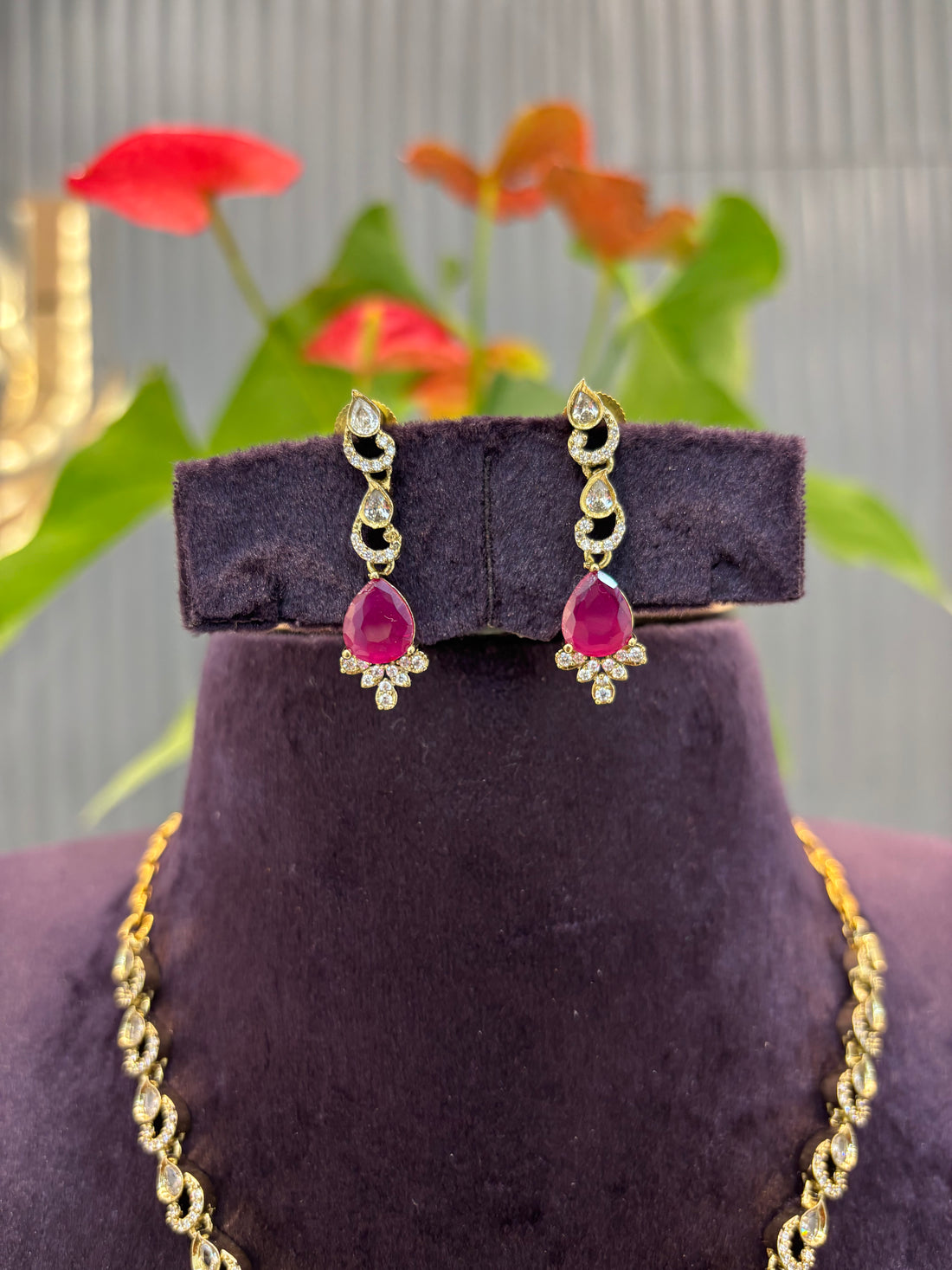 Beautiful Victoria Pink stone necklace