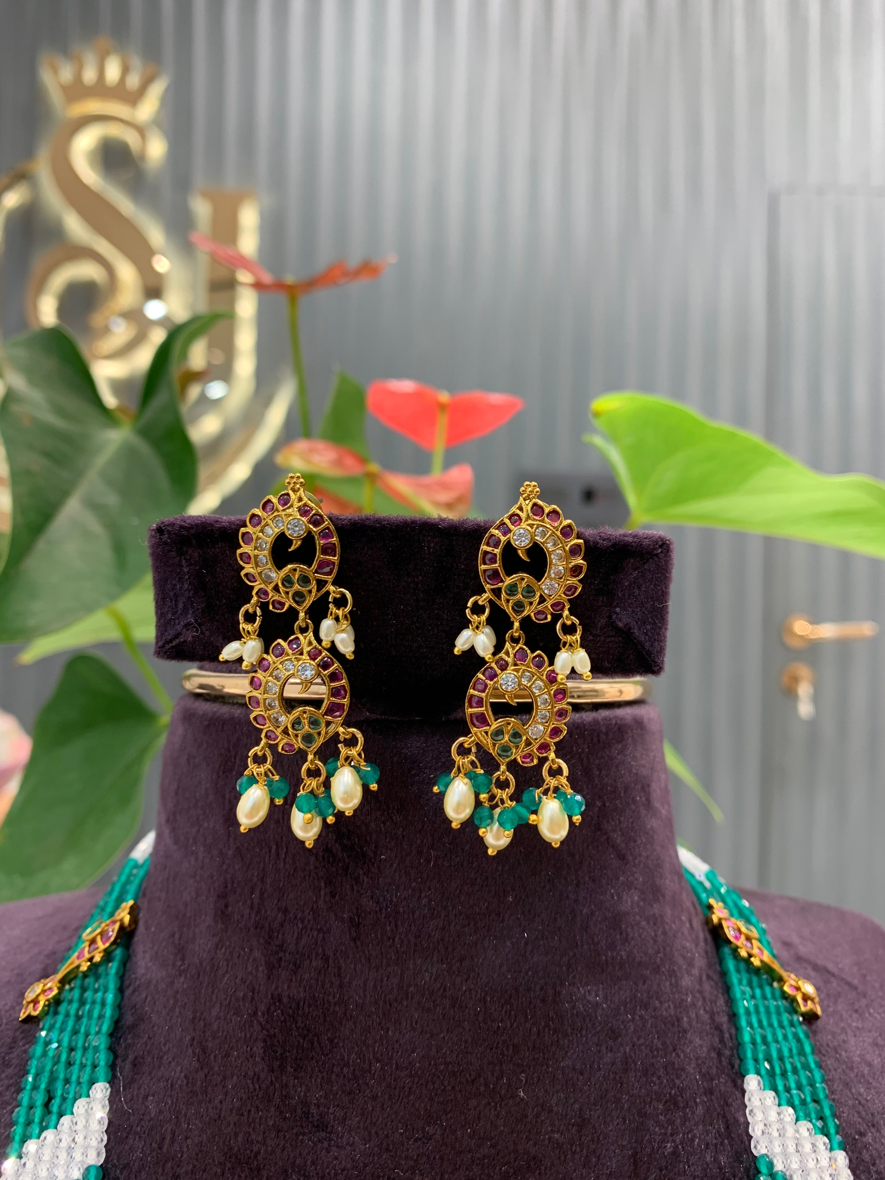 Beautiful premium beads set