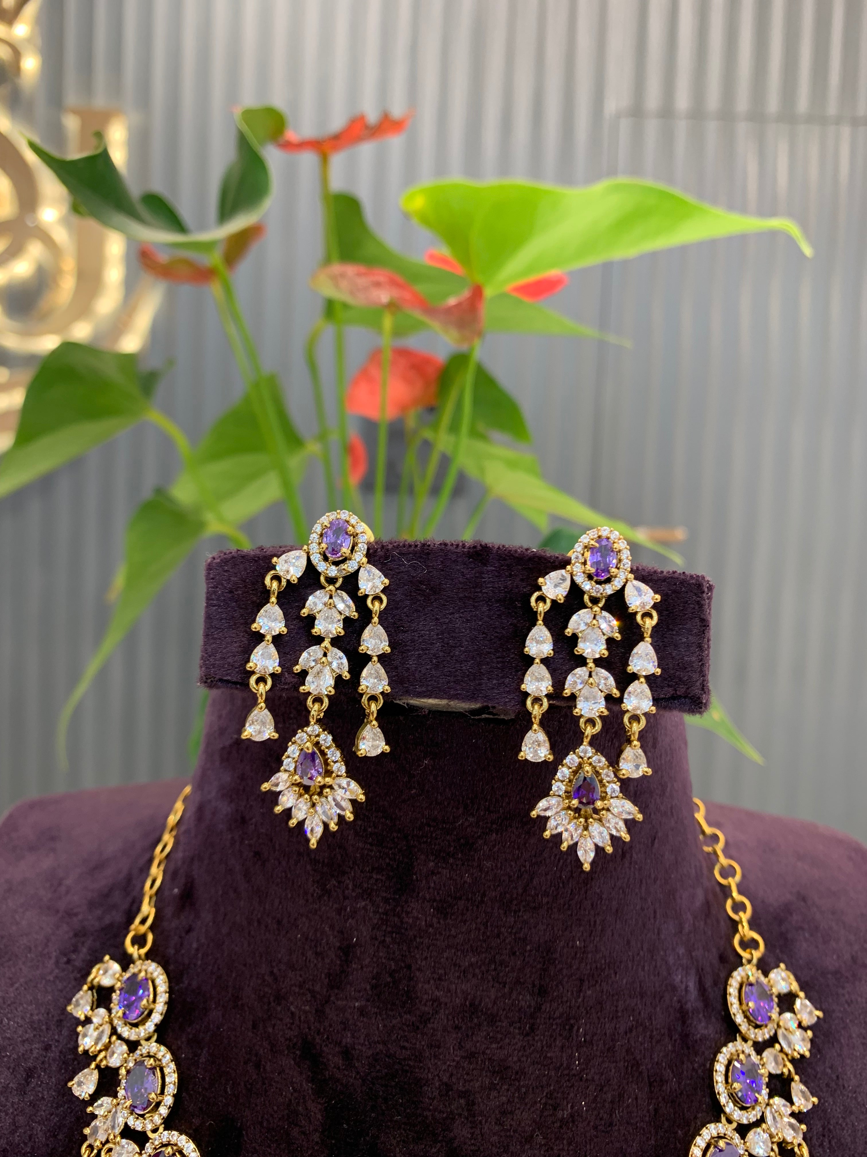 Beautiful voilet stone GJ necklace