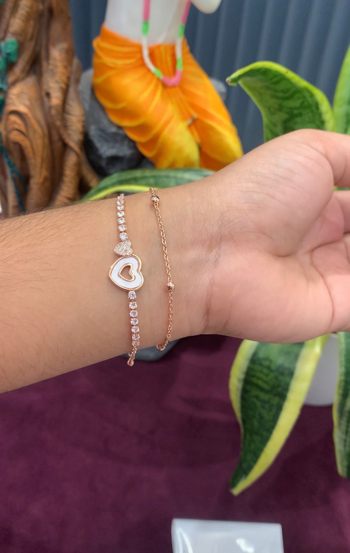 Beautiful heart shape rose gold bracelet with adjustable rings