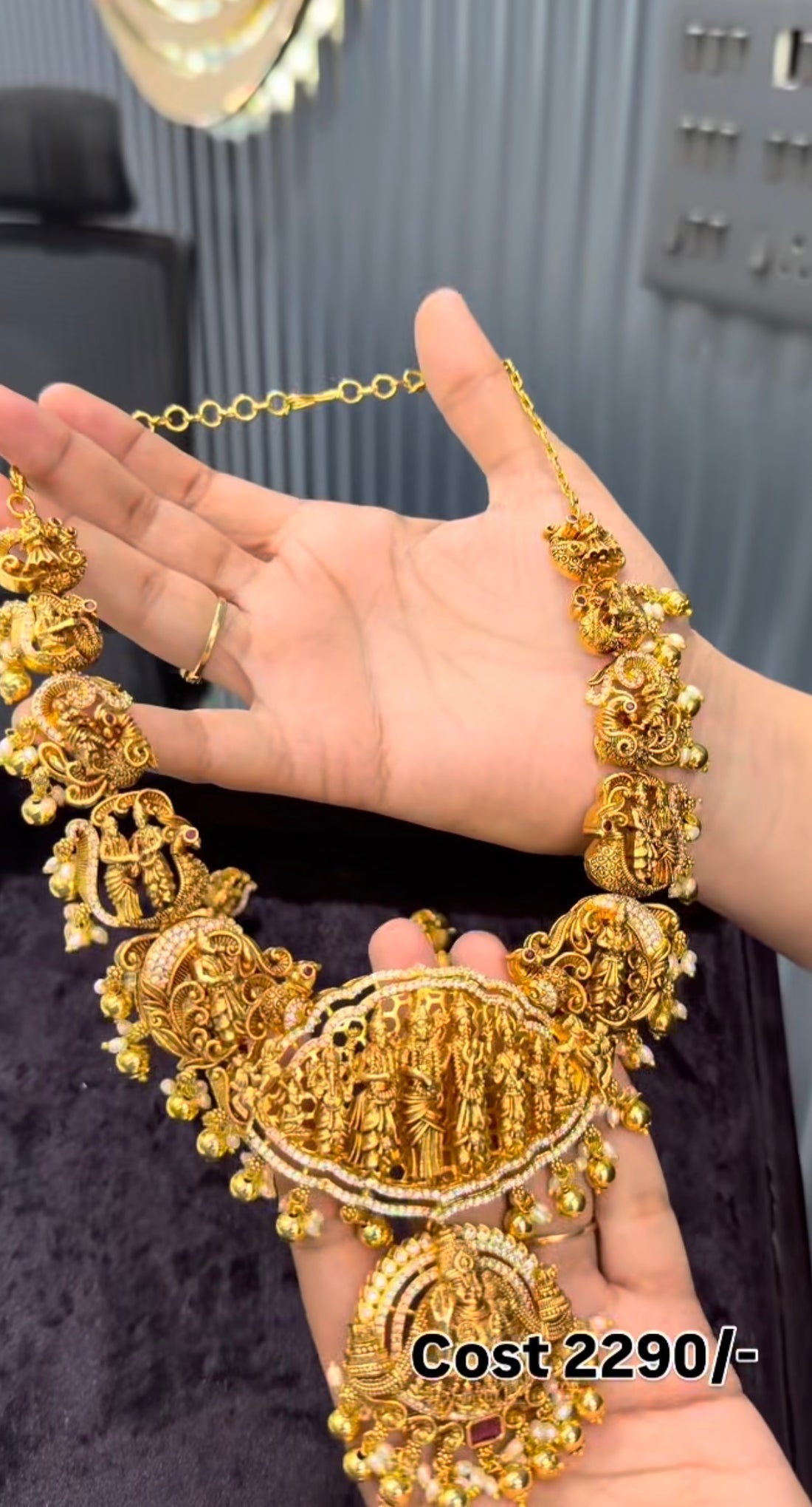 Beautiful customised traditional necklace