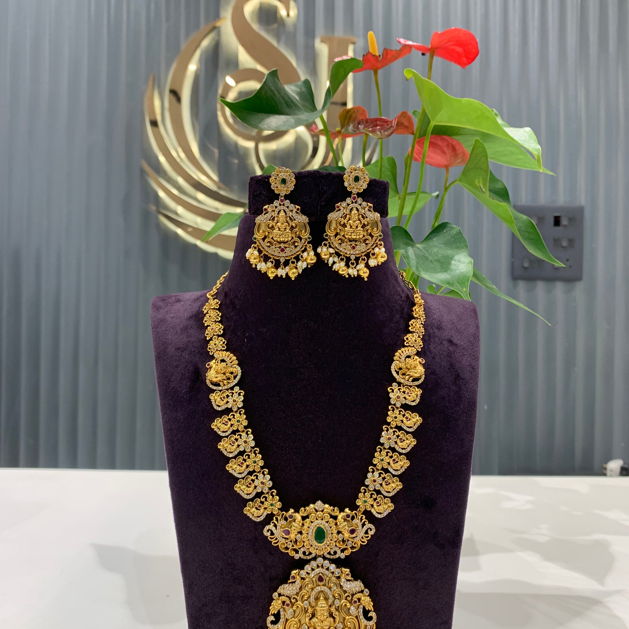 Beautiful nakshi mini haram