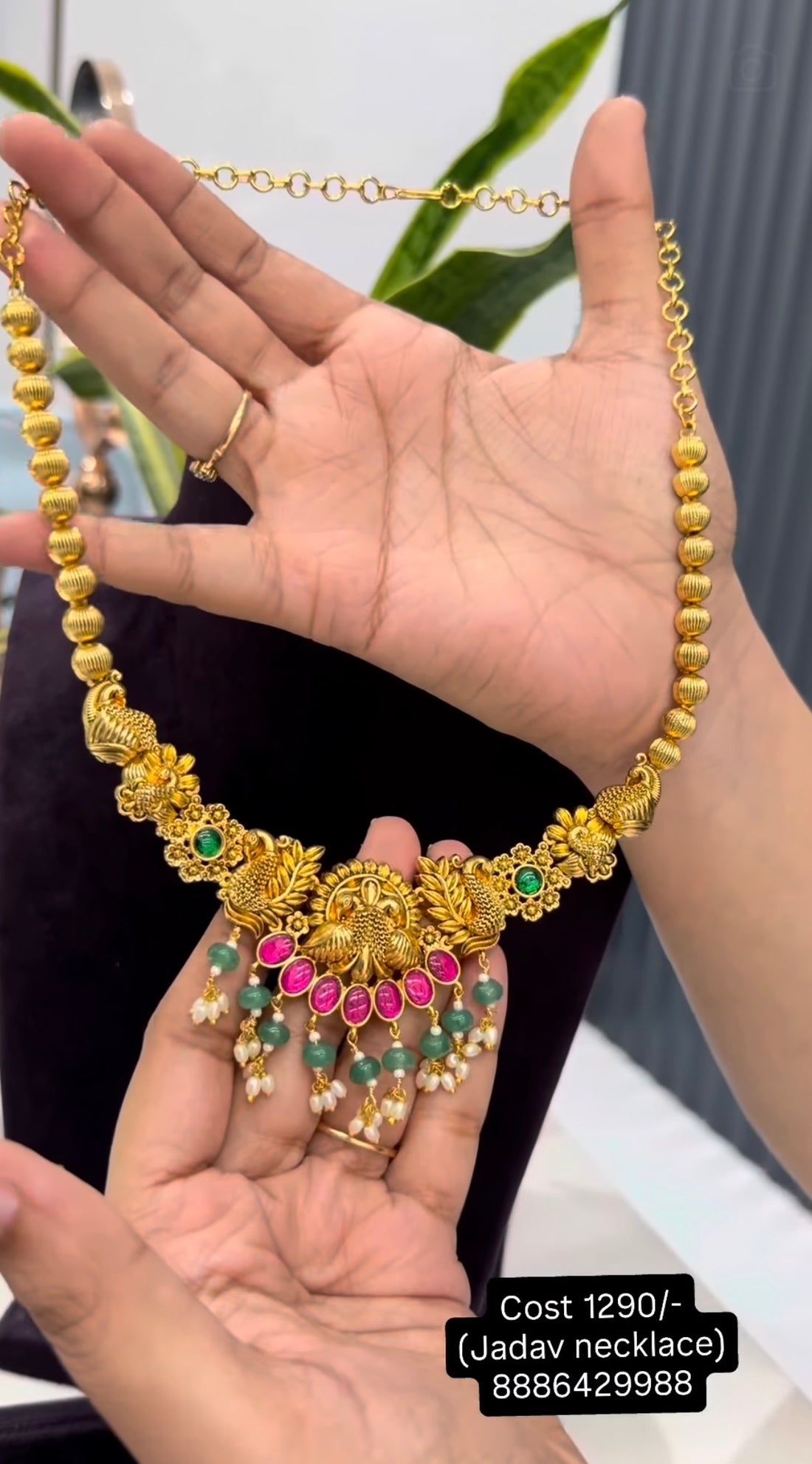 Beautiful simple jadav necklace