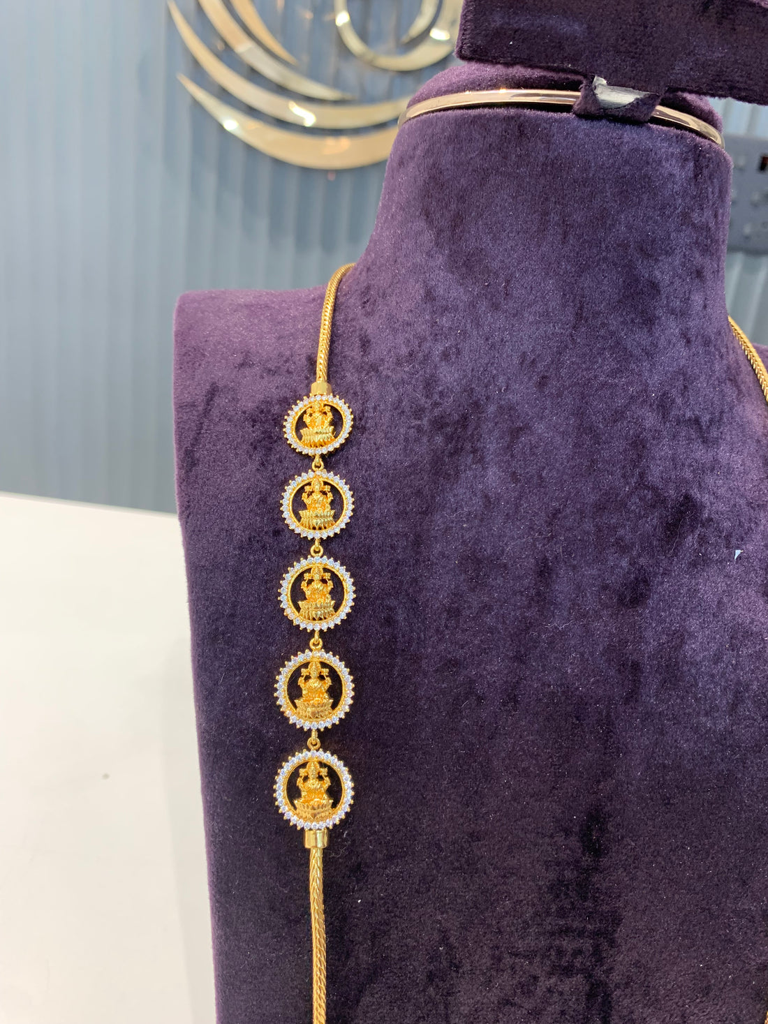 Beautiful thali chain