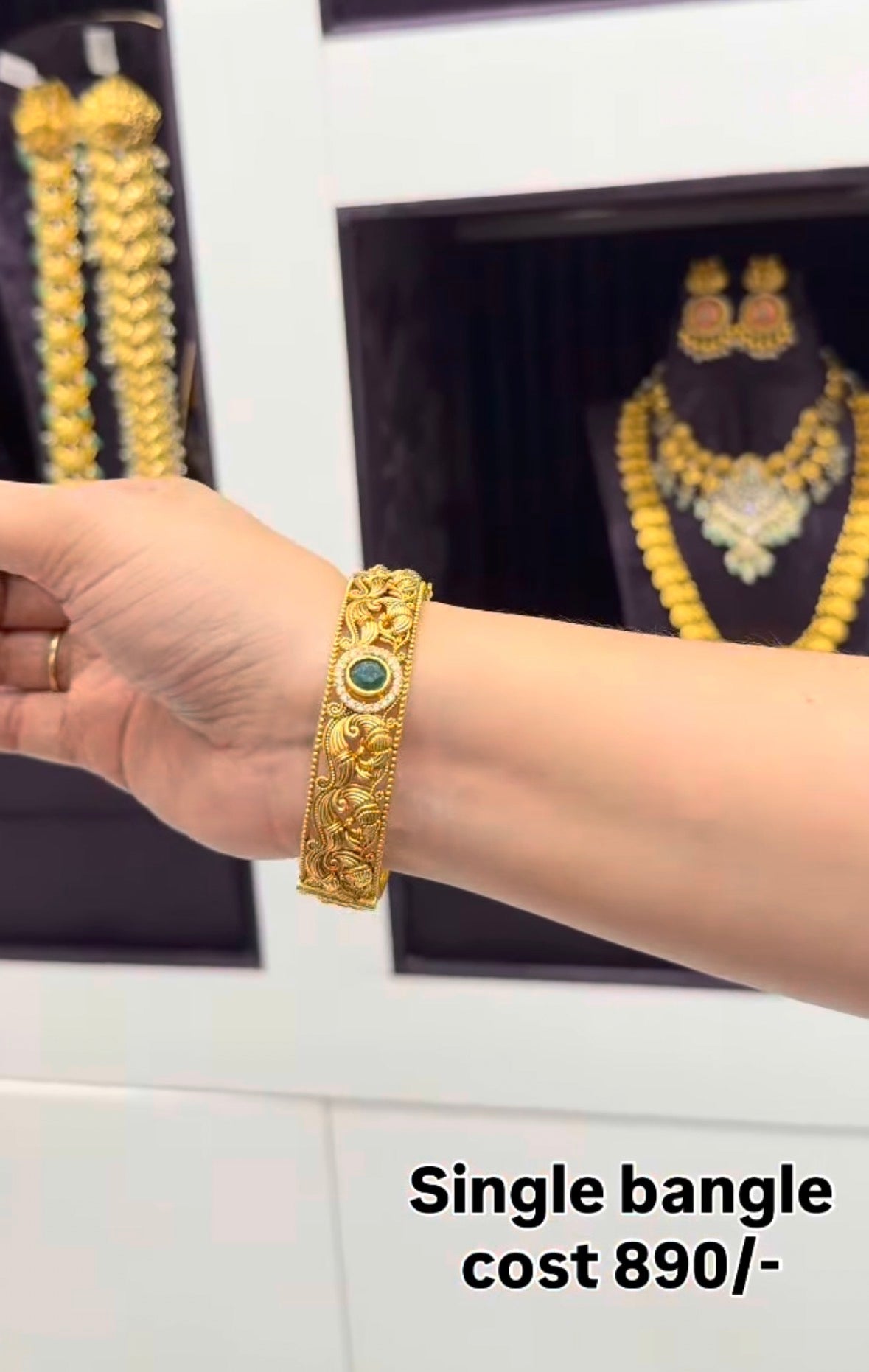 Beautiful Single Openable Bangle