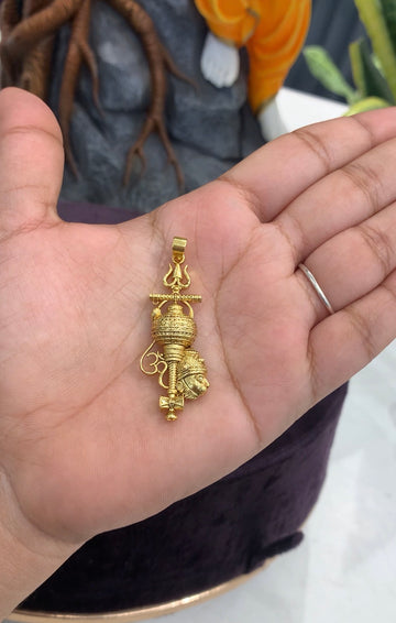 Beautiful traditional locket with hook