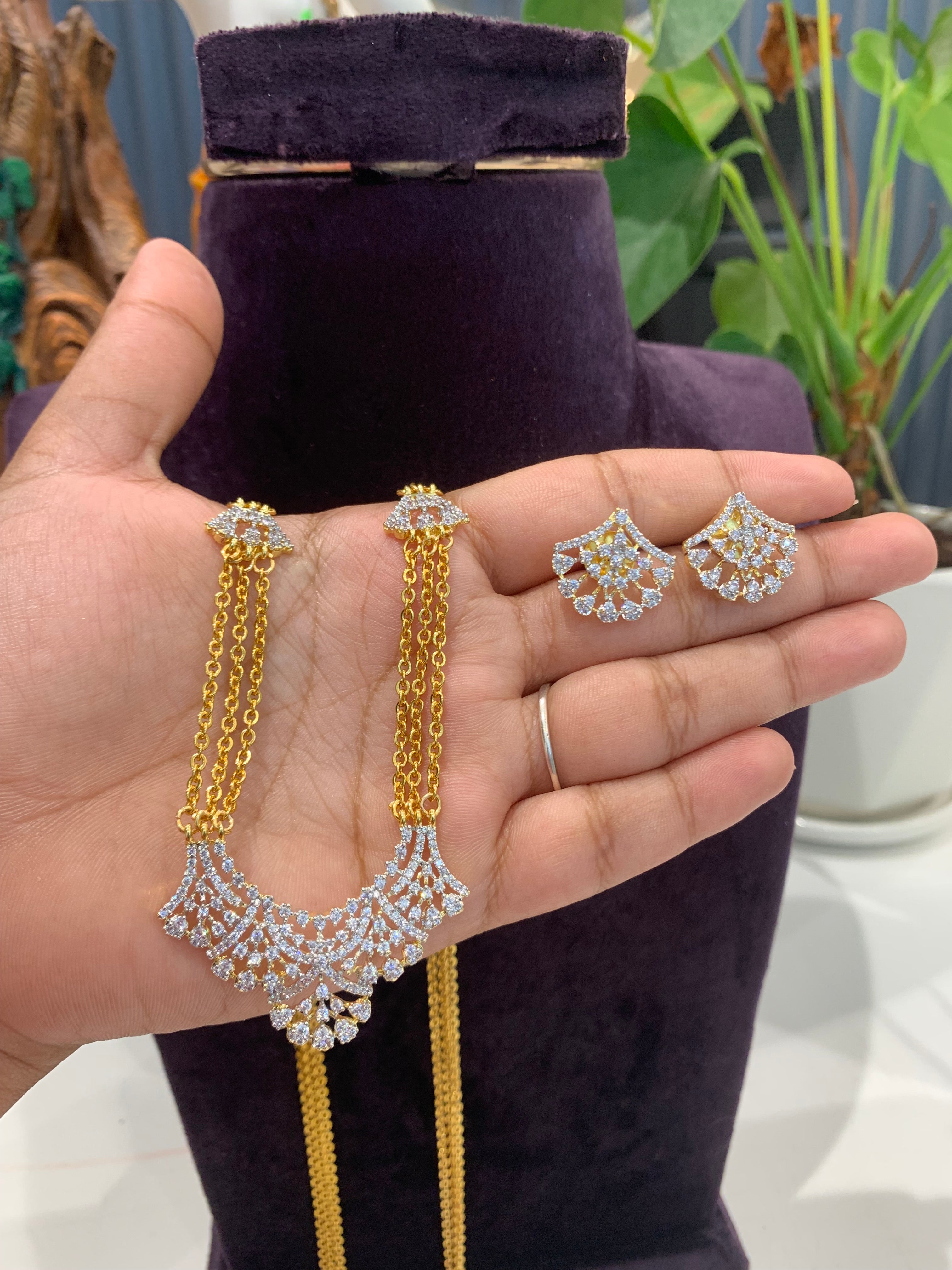 Beautiful chandraharam set 18 inchs