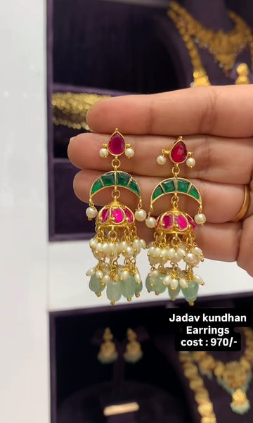 Beautiful jadav stone jumkies