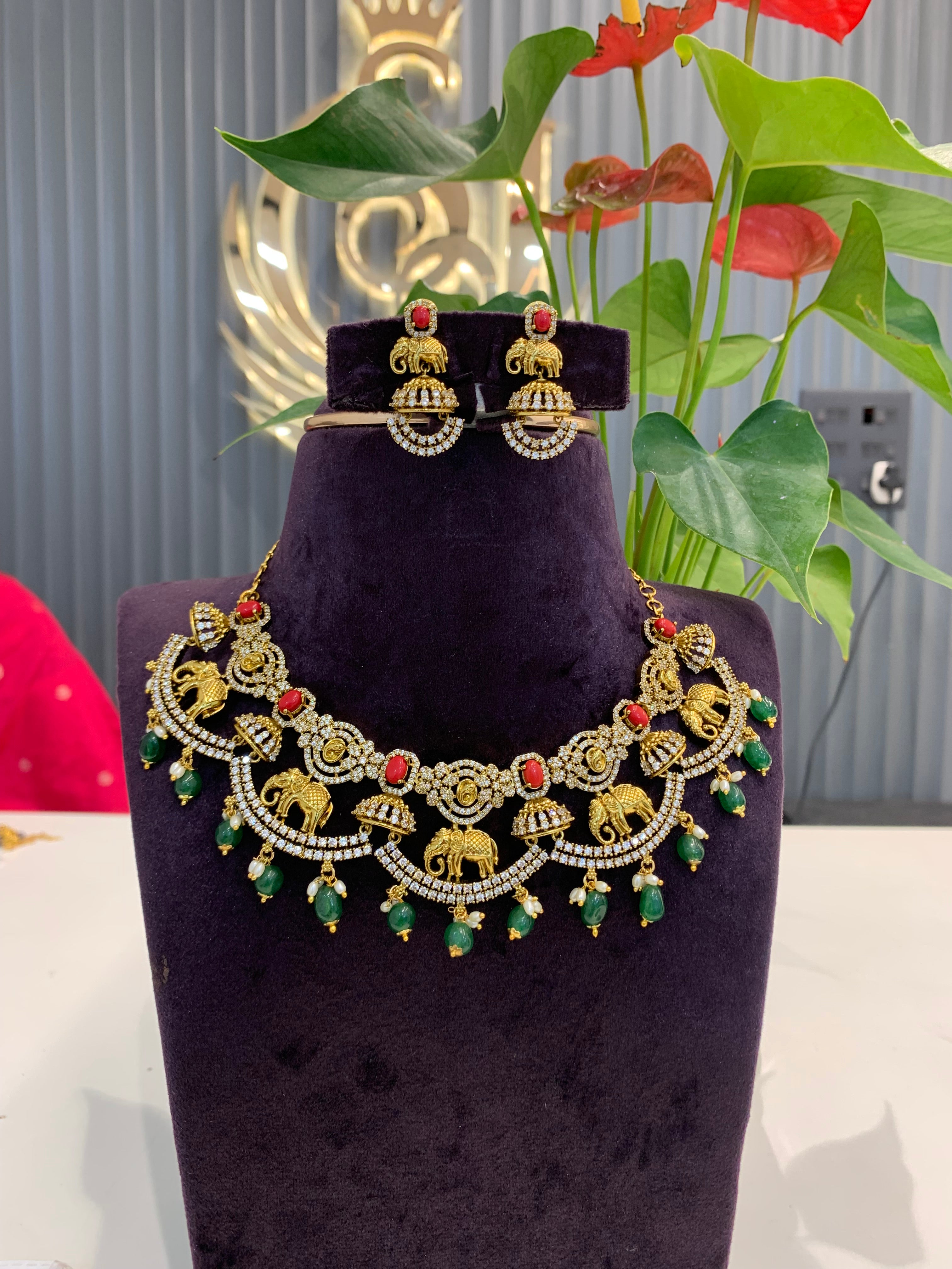 Beautiful pagadam chocker
