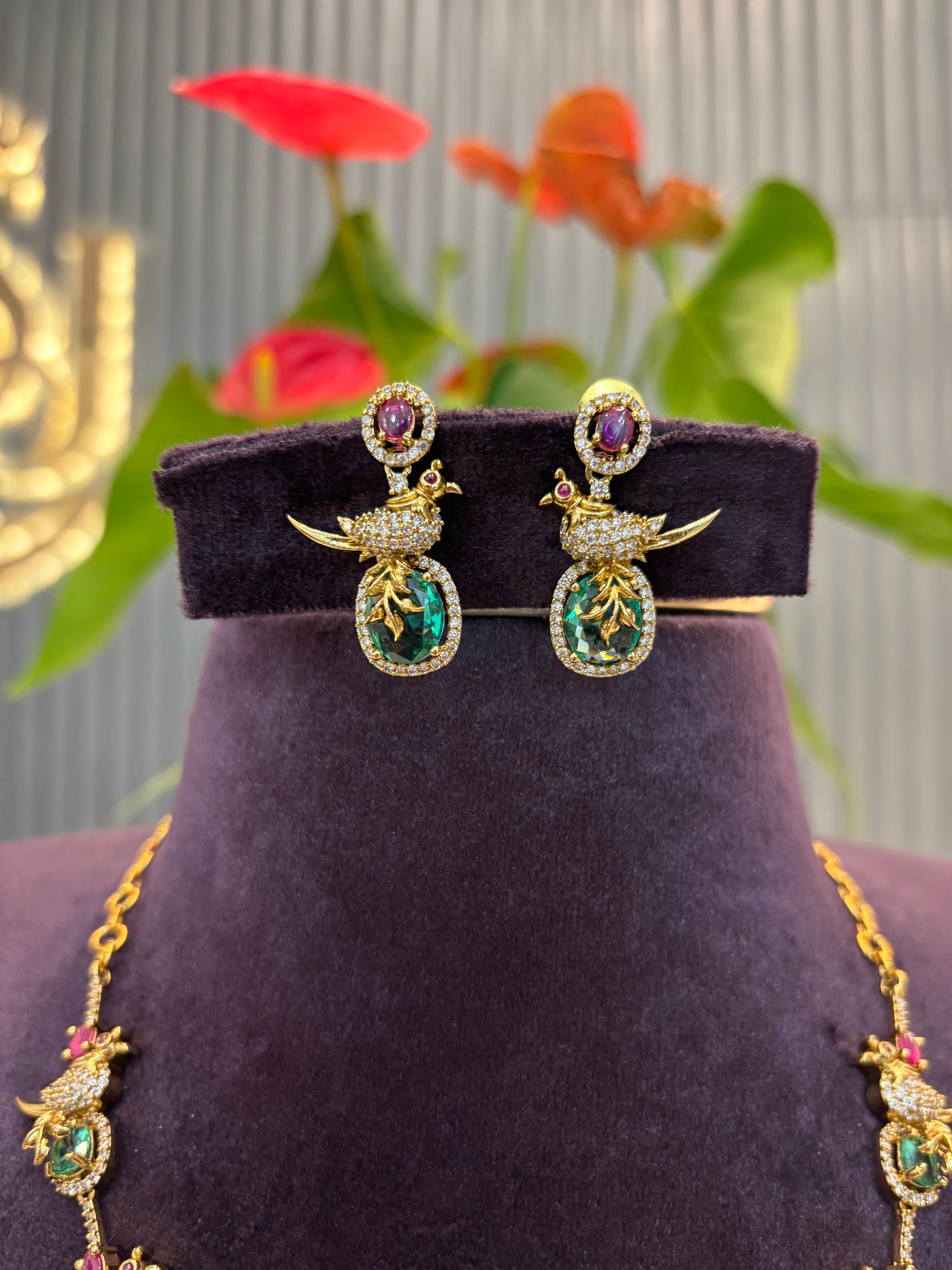 Beautiful Mint Green Parrot Necklace
