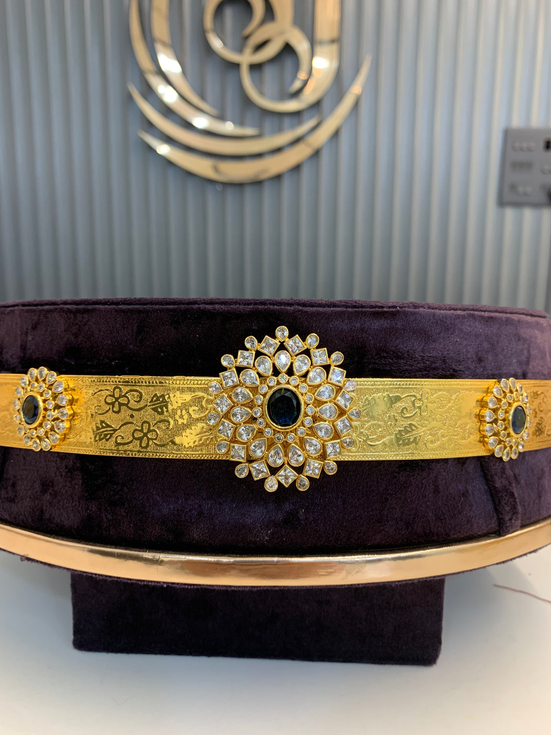 Beautiful plain vaddanam with locket adult (42inchs)