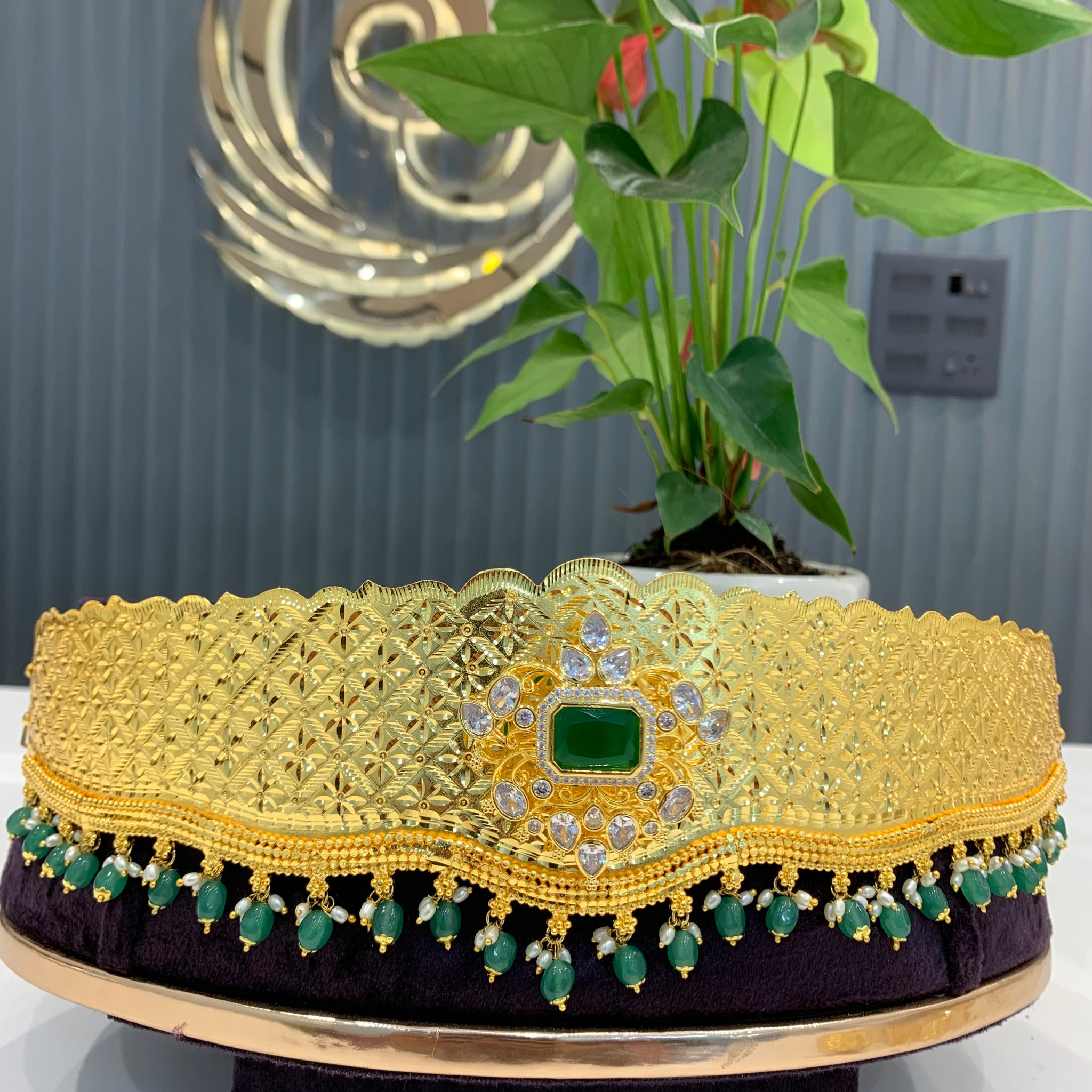 Beautiful vadanam with uncut stone locket