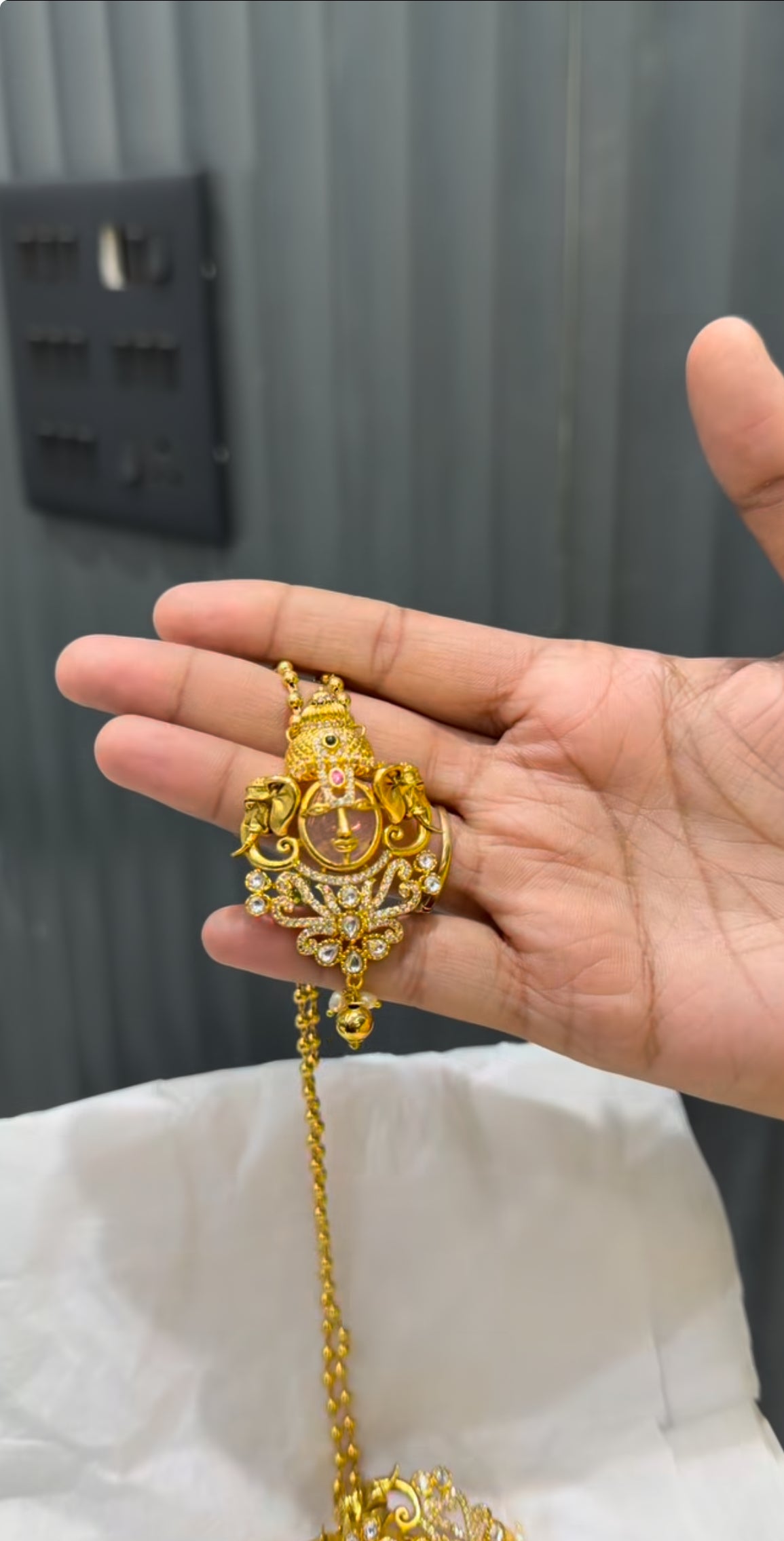 Beautiful balaji baby pink colour pendant with gold boll chain 18 inchs