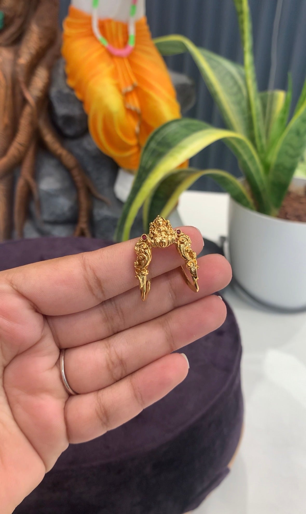 Beautiful free size vanki hand ring
