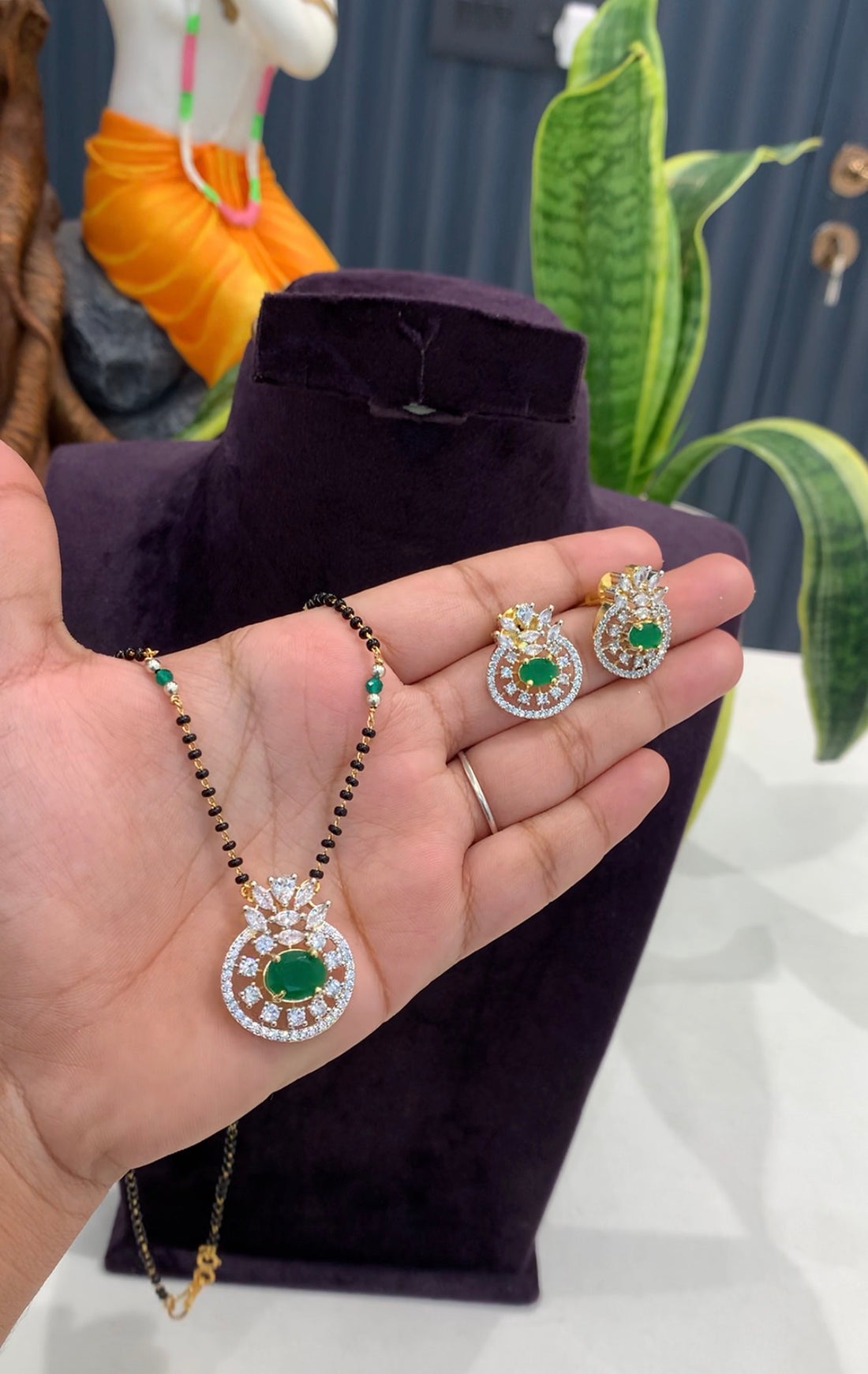 Beautiful diamond replica pendant set blackbeads 18inchs
