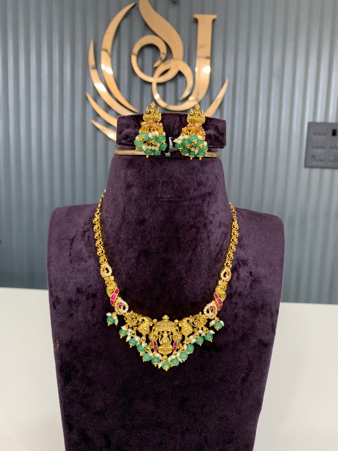 Beautiful simple Nakshi necklace