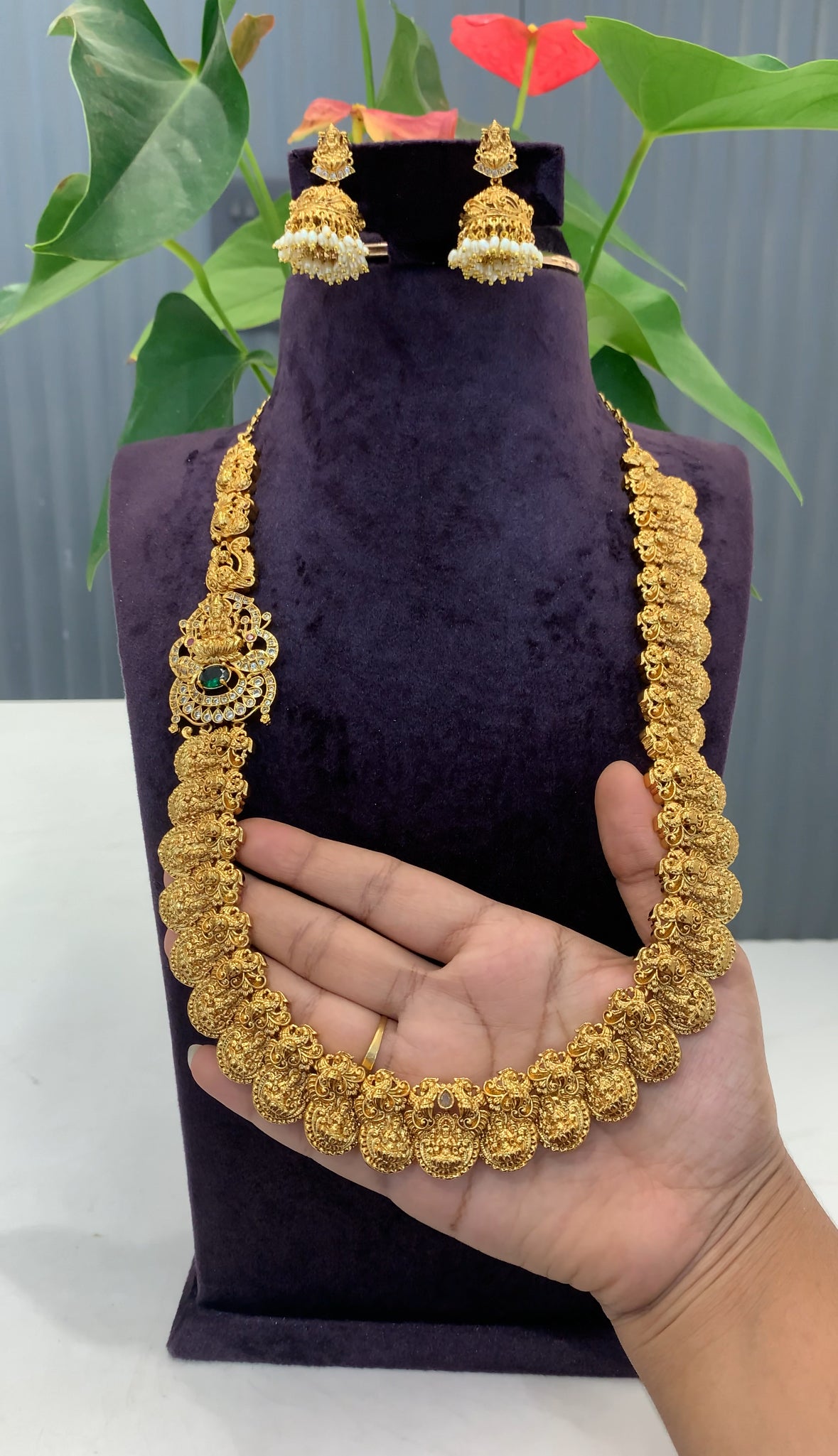 Beautiful nakshi long haram with unique