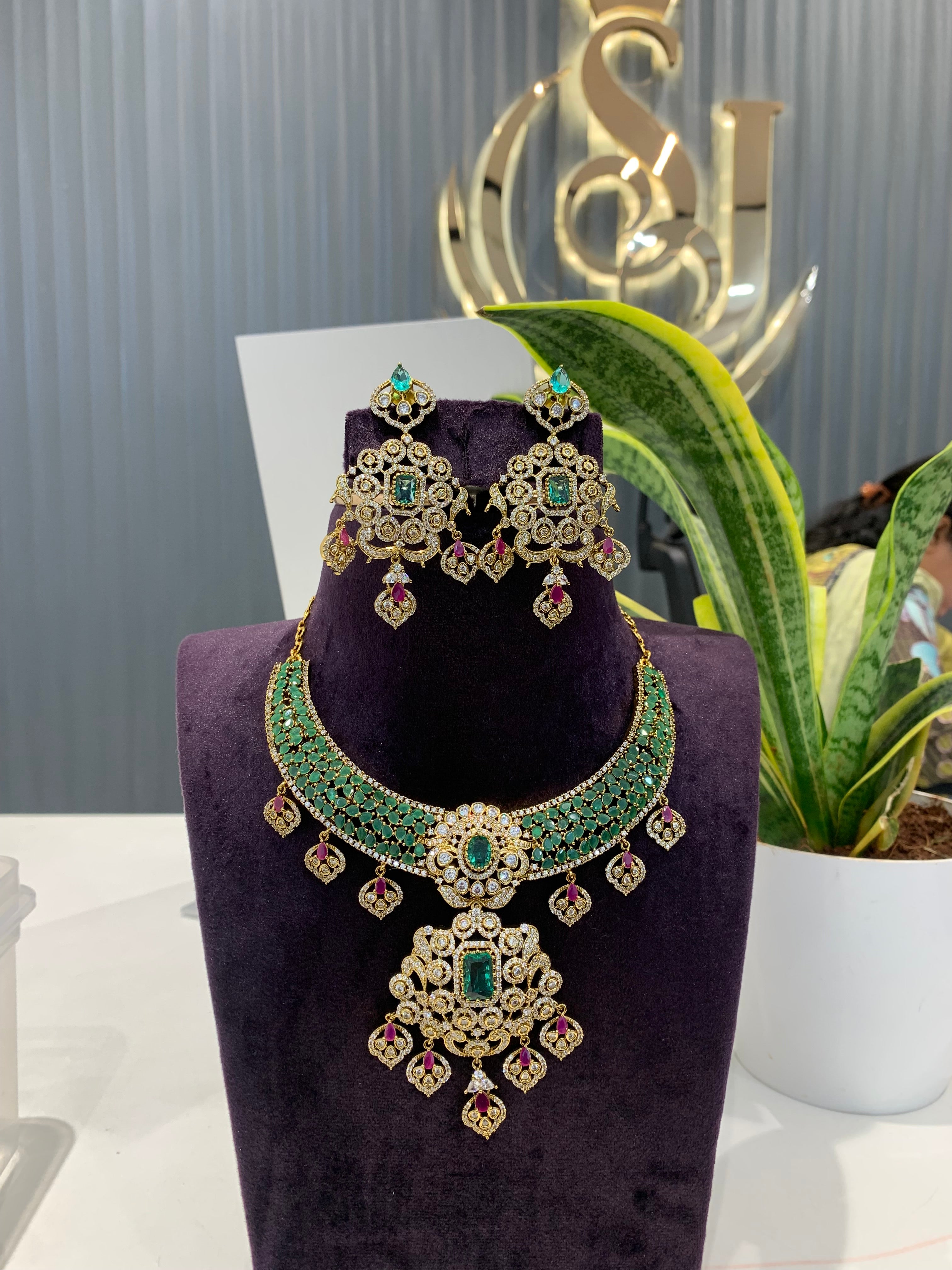 Beautiful kanti necklace